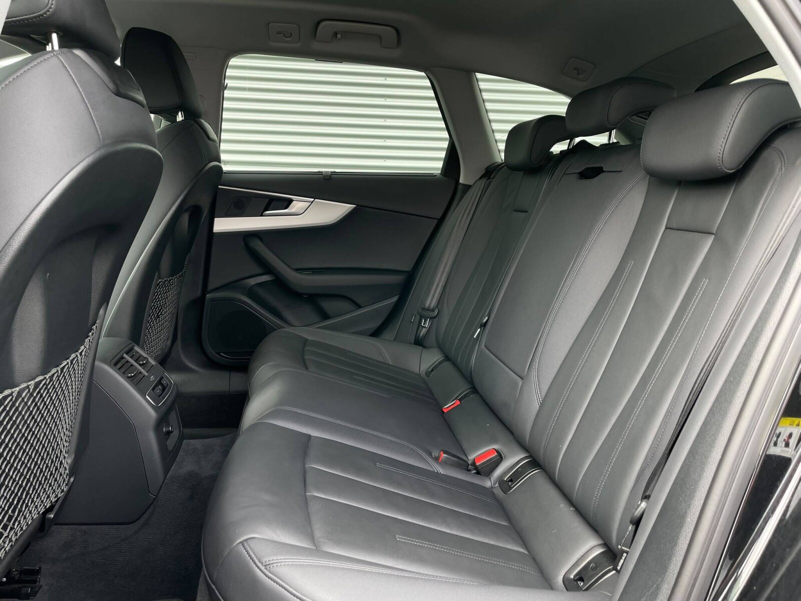 Audi A4 Avant - zdjęcie 12