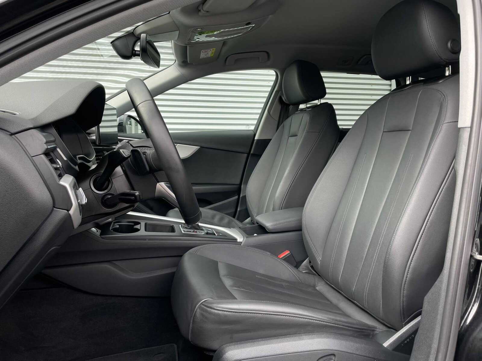 Audi A4 Avant - zdjęcie 20