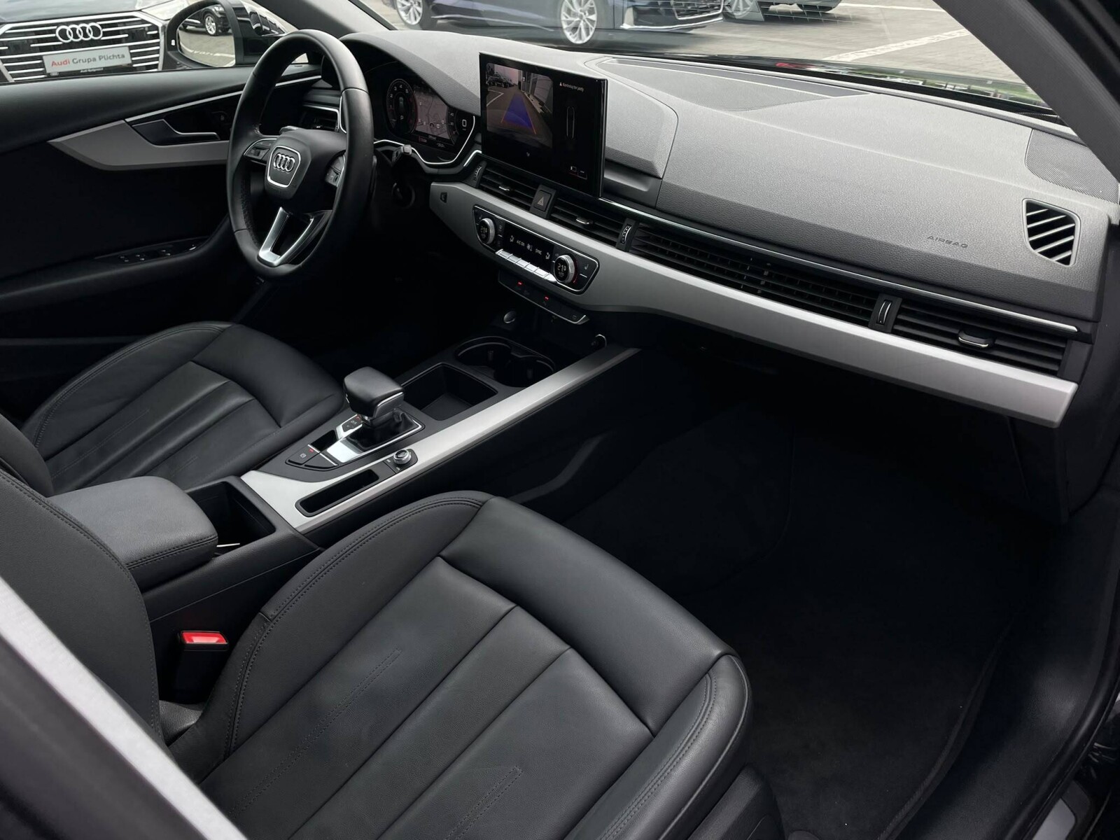 Audi A4 Avant - zdjęcie 21