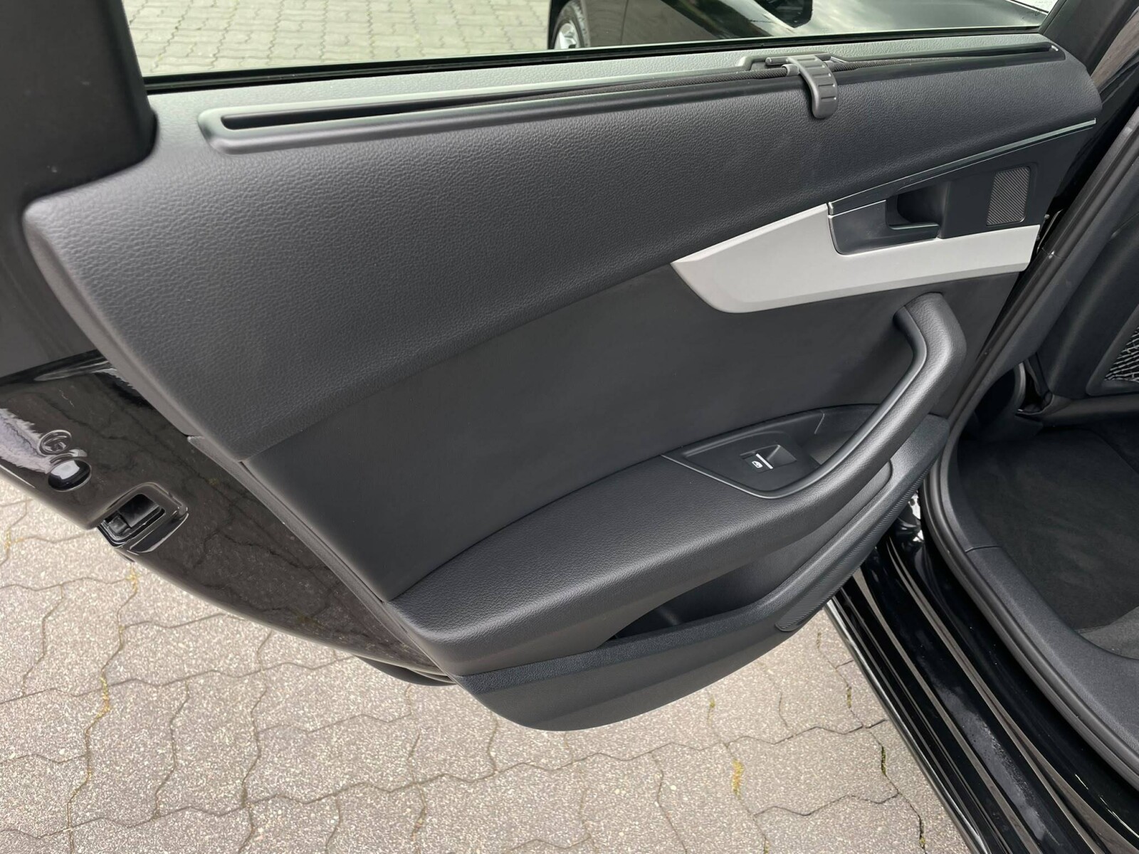 Audi A4 Avant - zdjęcie 10
