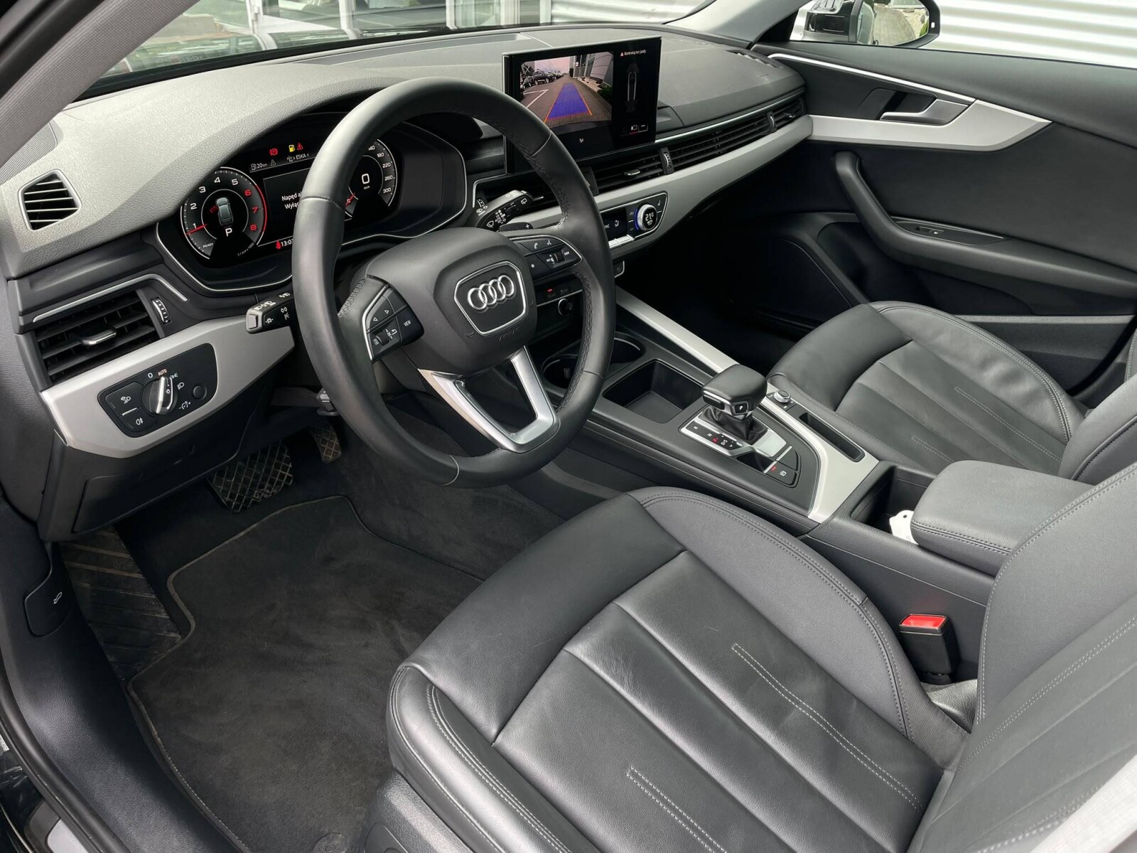 Audi A4 Avant - zdjęcie 19