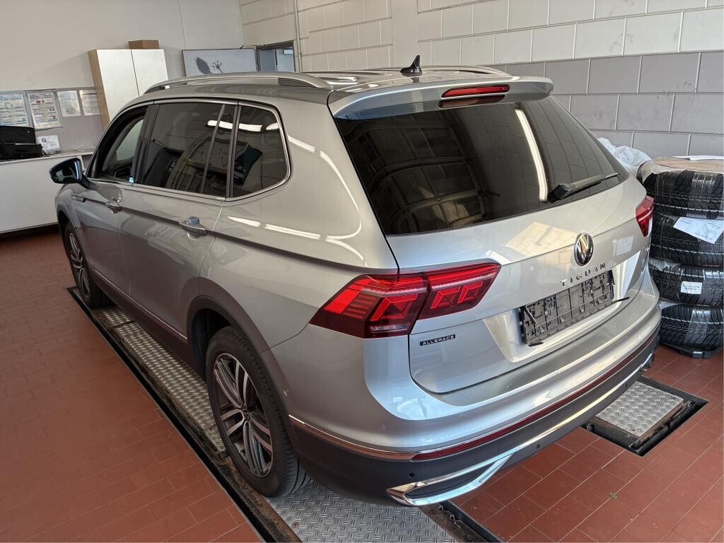 Volkswagen Tiguan Allspace - zdjęcie 3