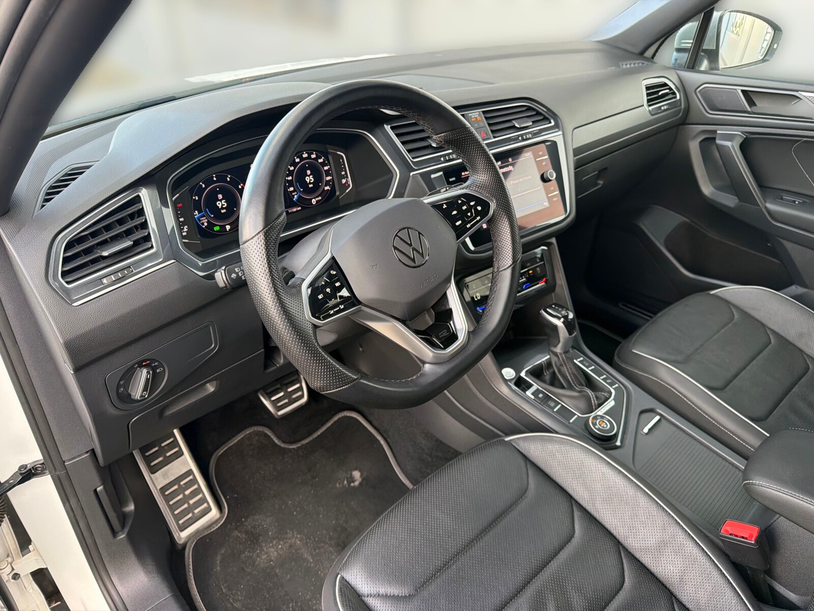 Volkswagen Tiguan Allspace - zdjęcie 9