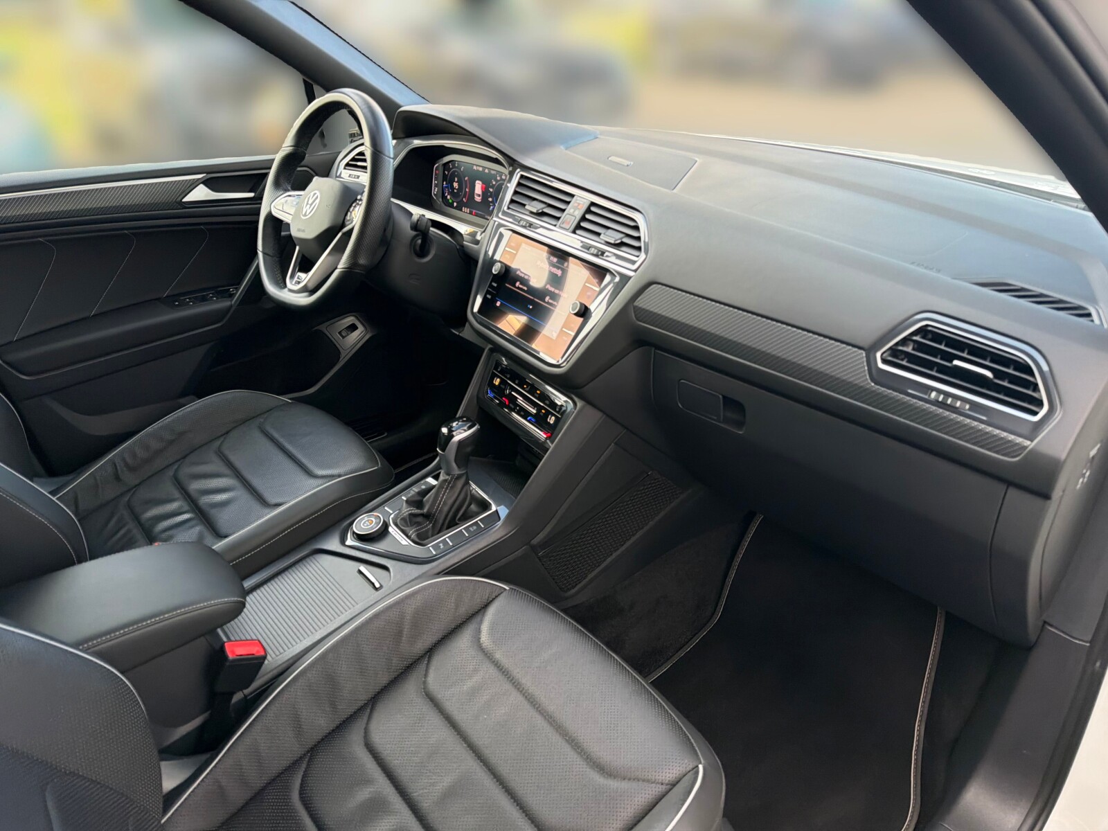 Volkswagen Tiguan Allspace - zdjęcie 17