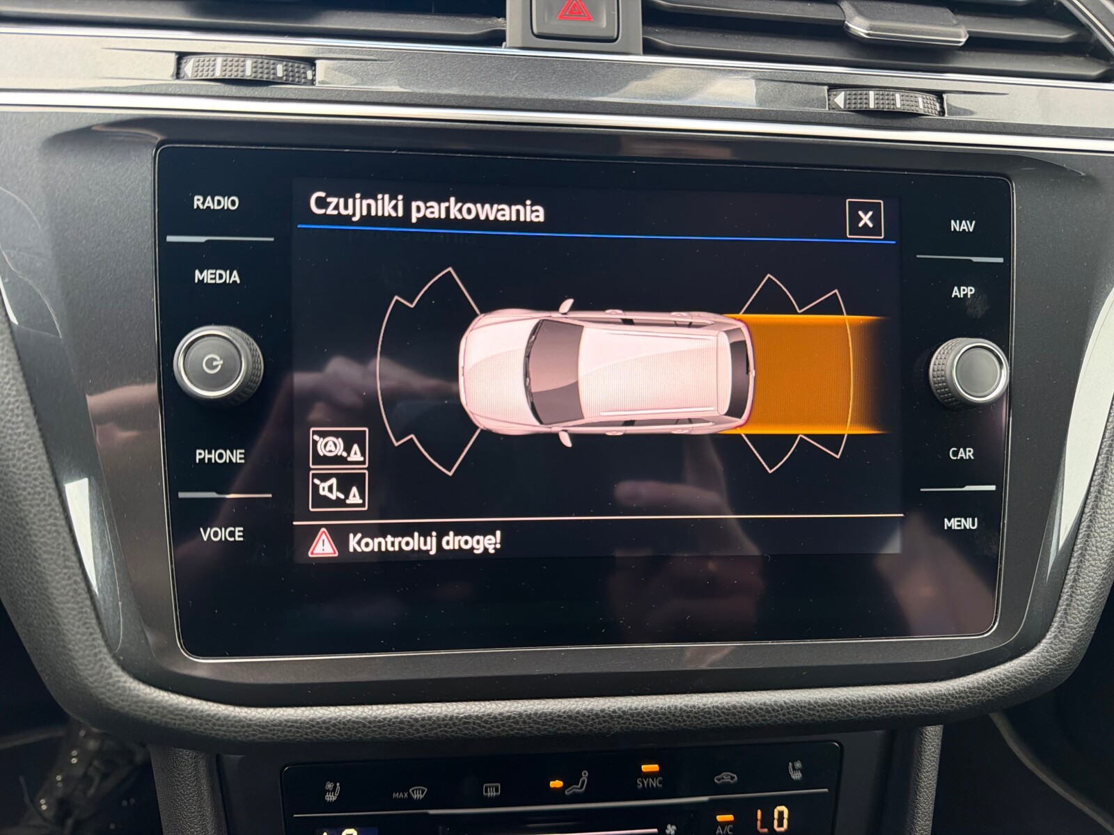 Volkswagen Tiguan Allspace - zdjęcie 29