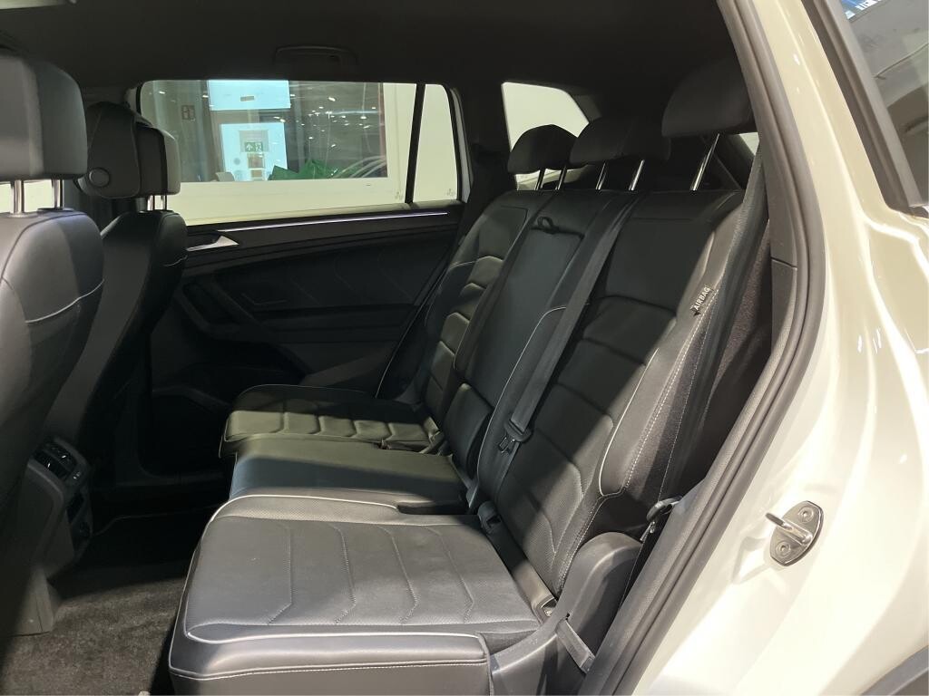 Volkswagen Tiguan Allspace - zdjęcie 7
