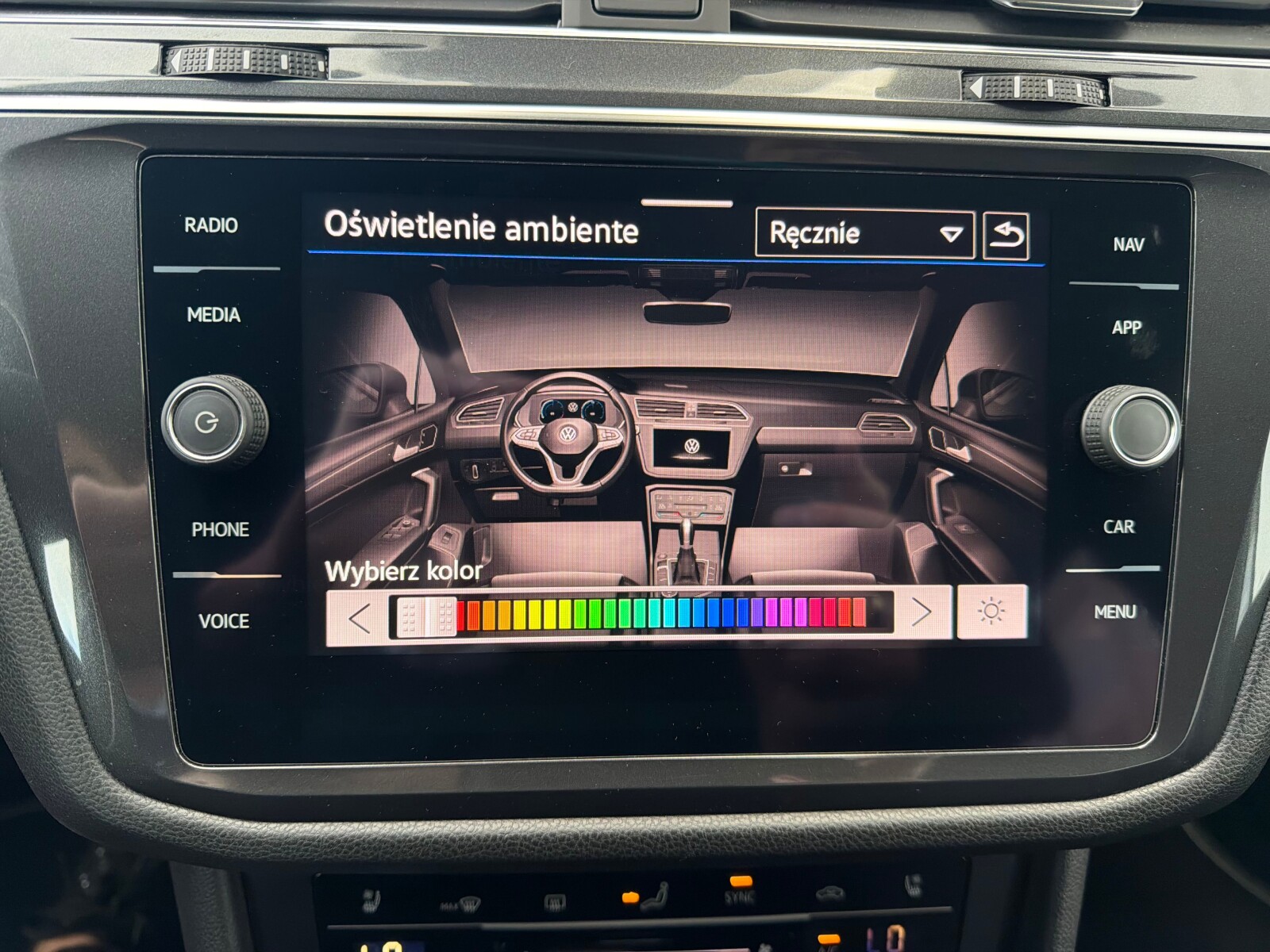 Volkswagen Tiguan Allspace - zdjęcie 33