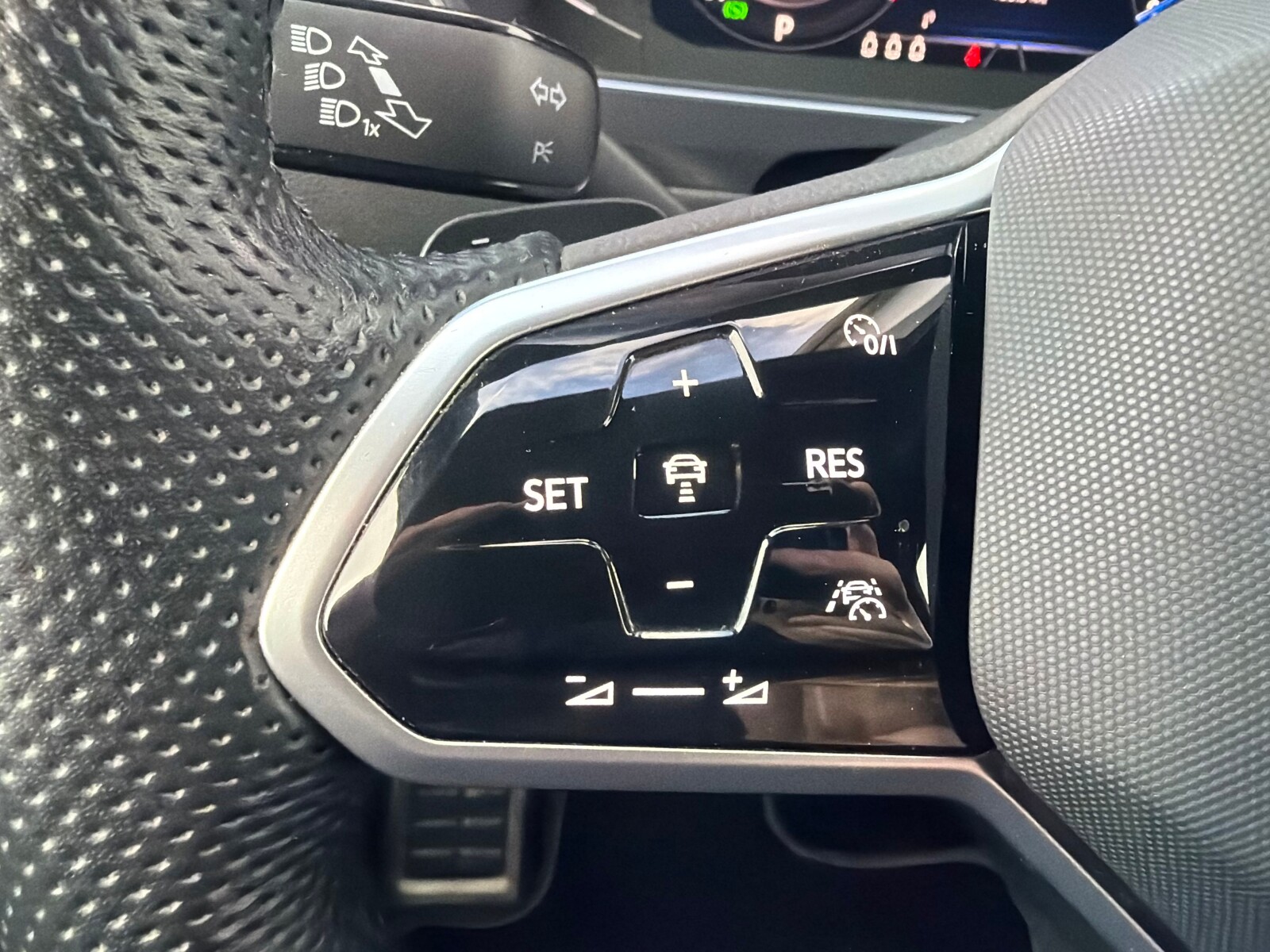 Volkswagen Tiguan Allspace - zdjęcie 25