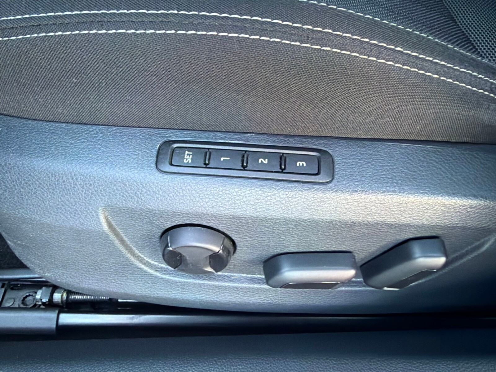 Škoda Superb Combi - zdjęcie 11