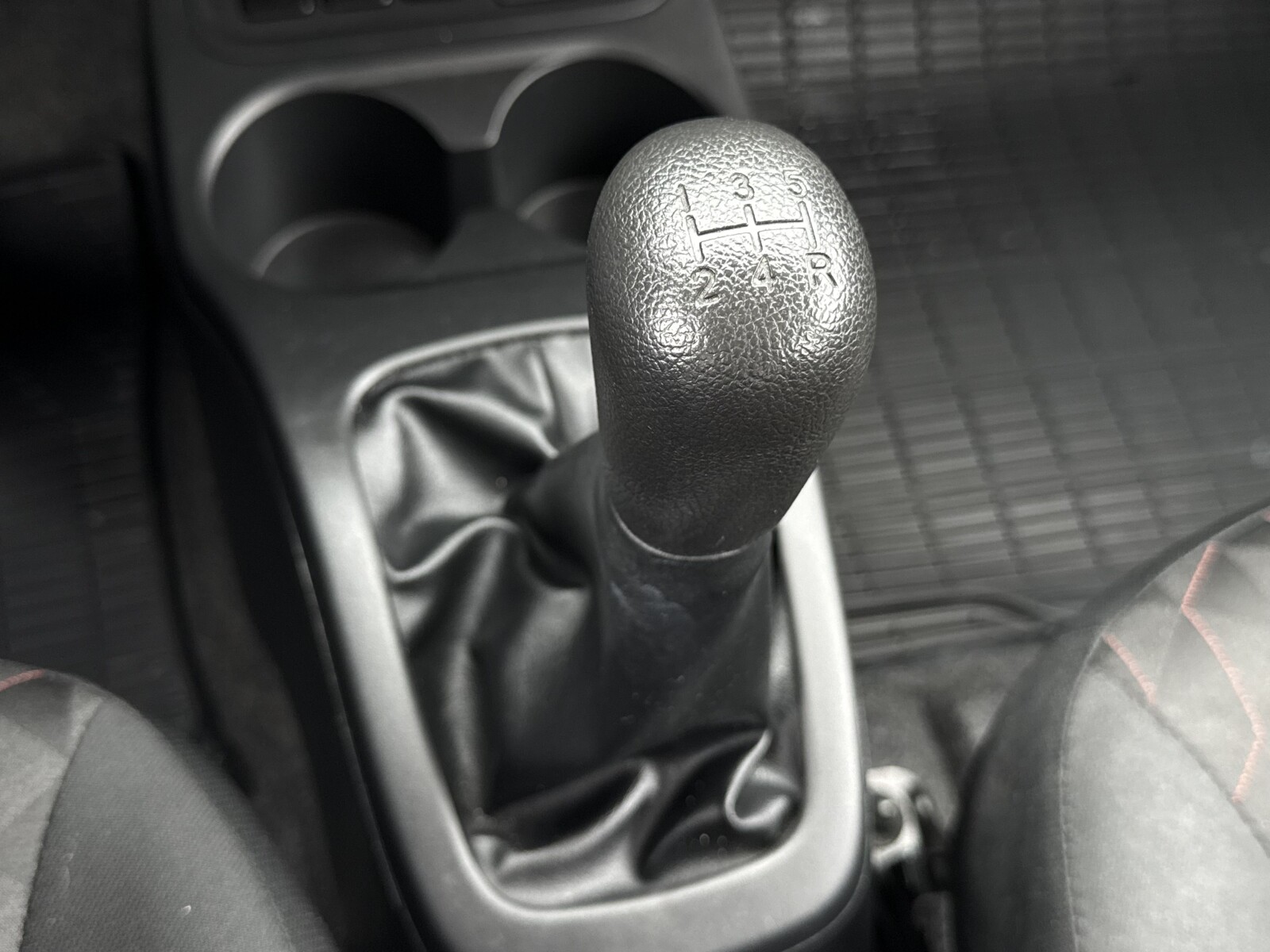 Mitsubishi Space Star - zdjęcie 20