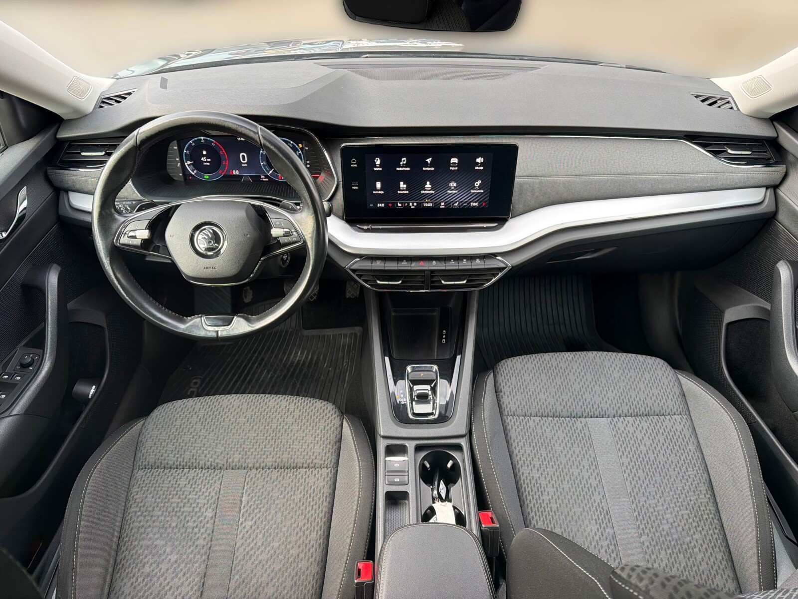 Škoda Octavia Combi - zdjęcie 18