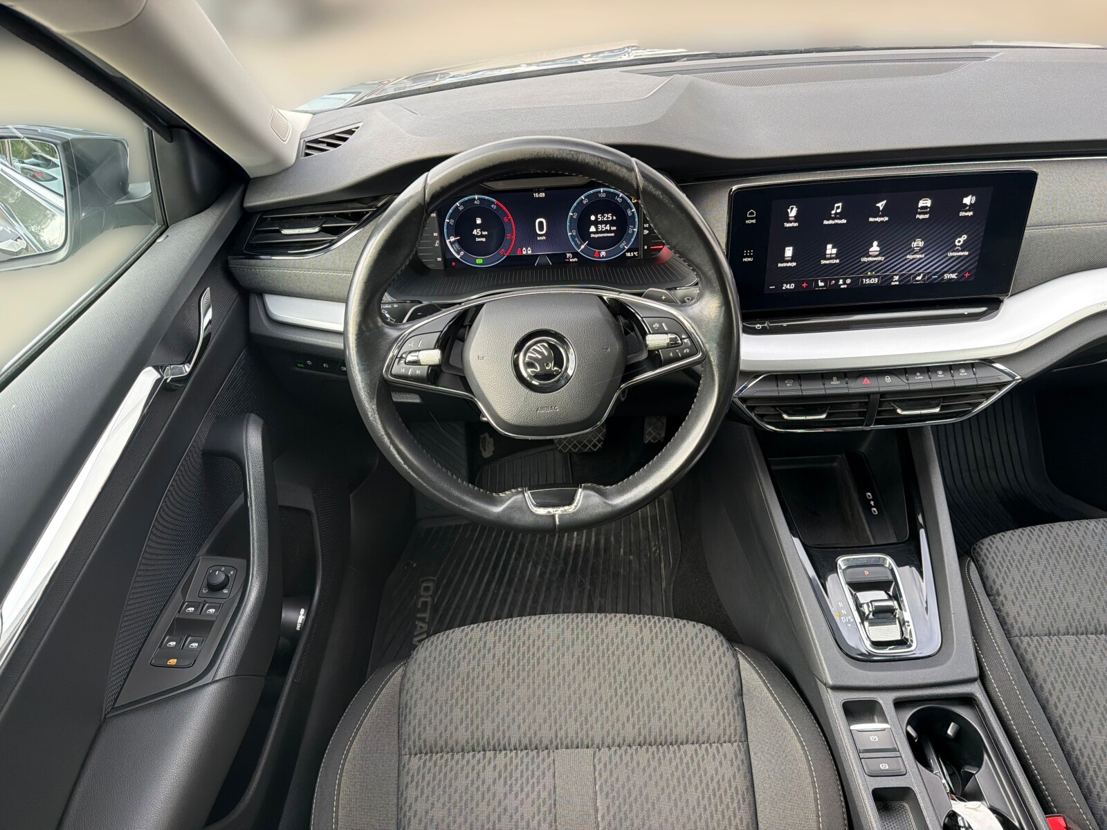Škoda Octavia Combi - zdjęcie 17