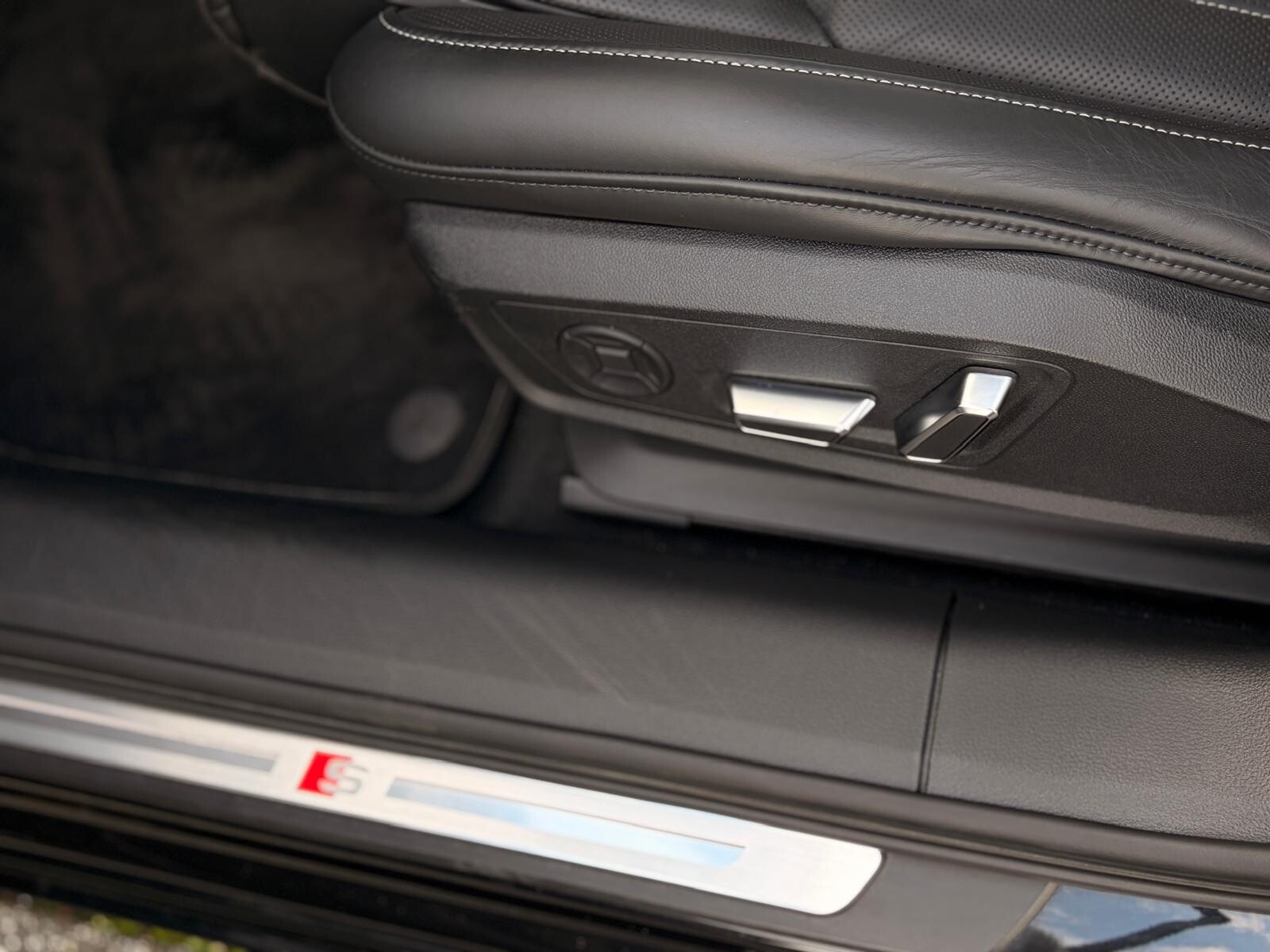 Audi A6 Limousine TFSI e - zdjęcie 13