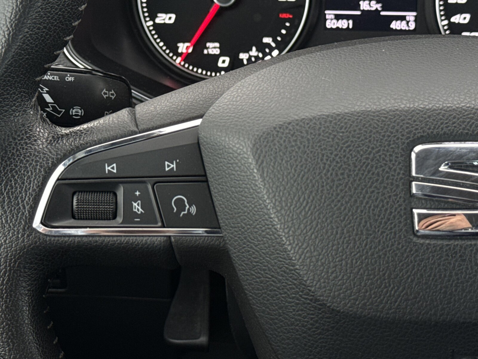 Seat Arona - zdjęcie 15