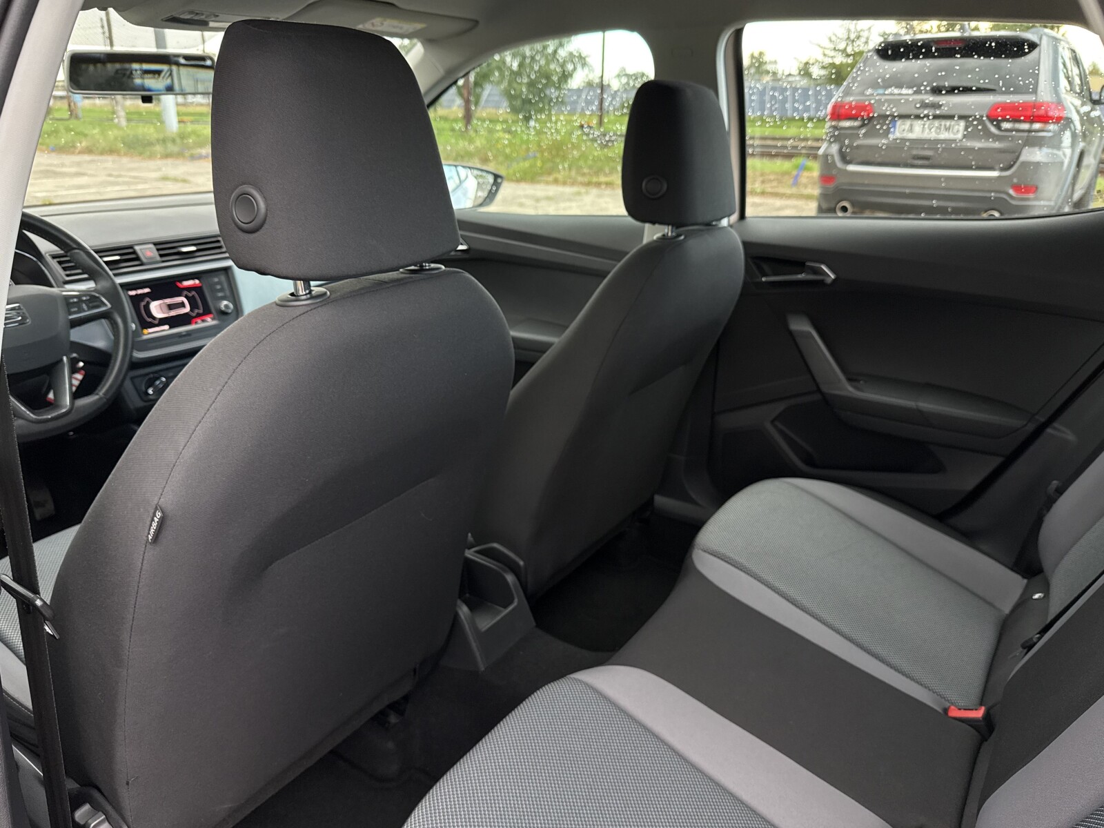 Seat Arona - zdjęcie 30