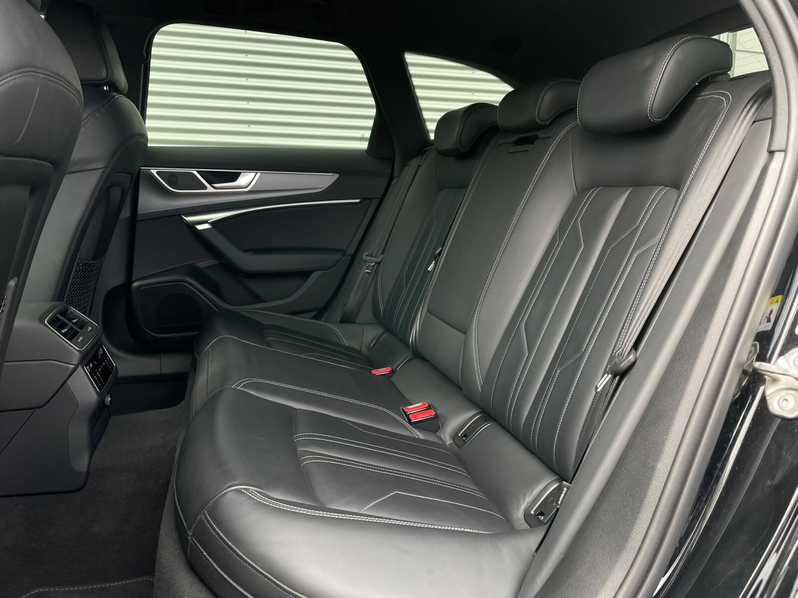 Audi A6 Avant - zdjęcie 13