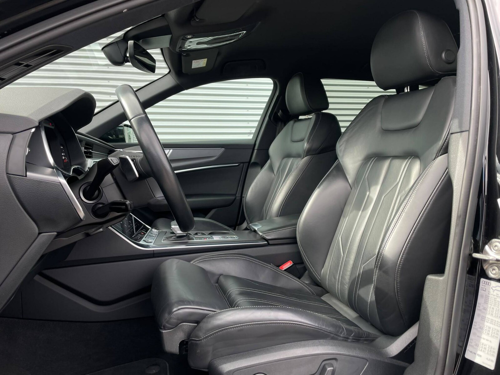 Audi A6 Avant - zdjęcie 21