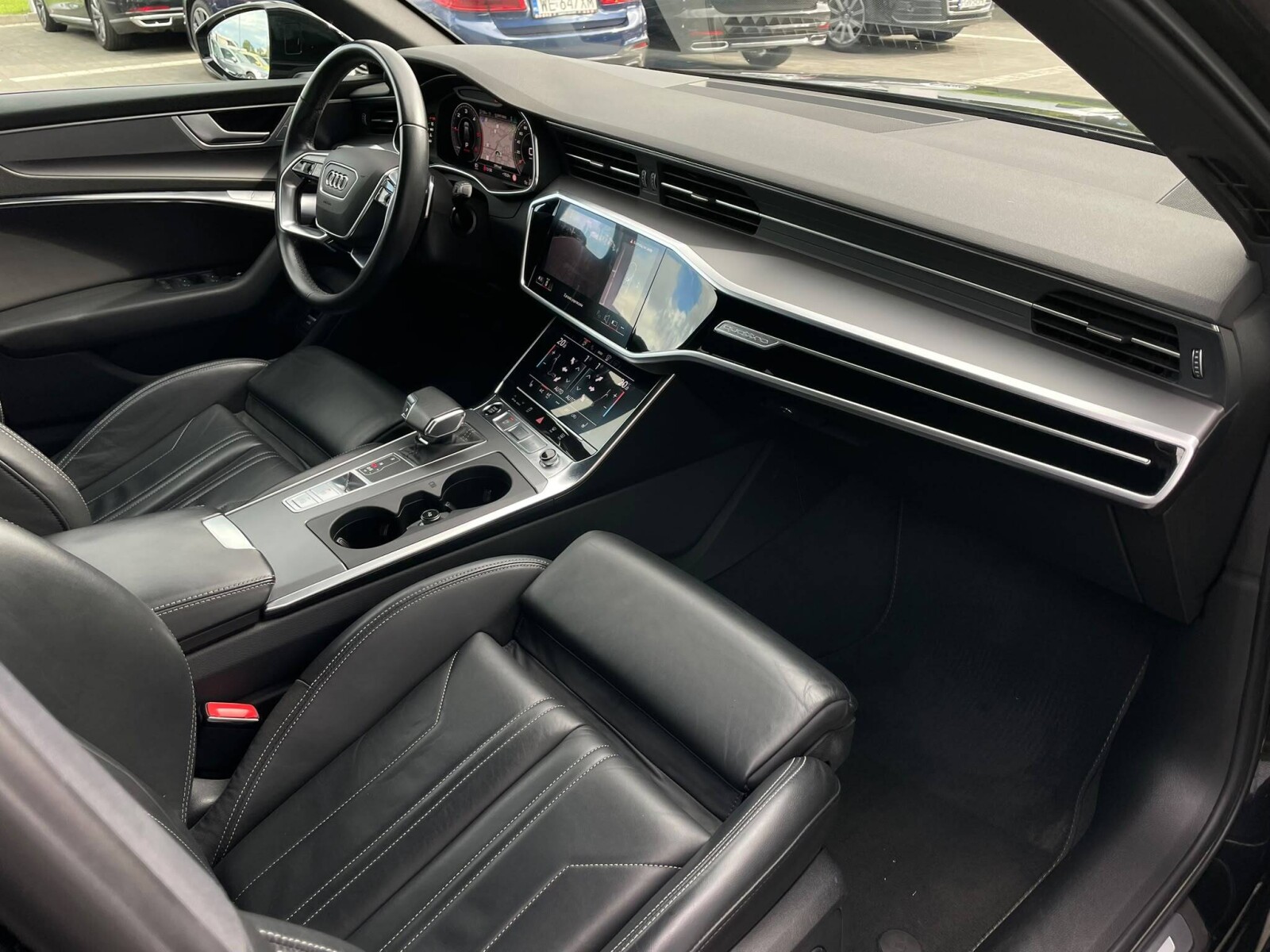 Audi A6 Avant - zdjęcie 22