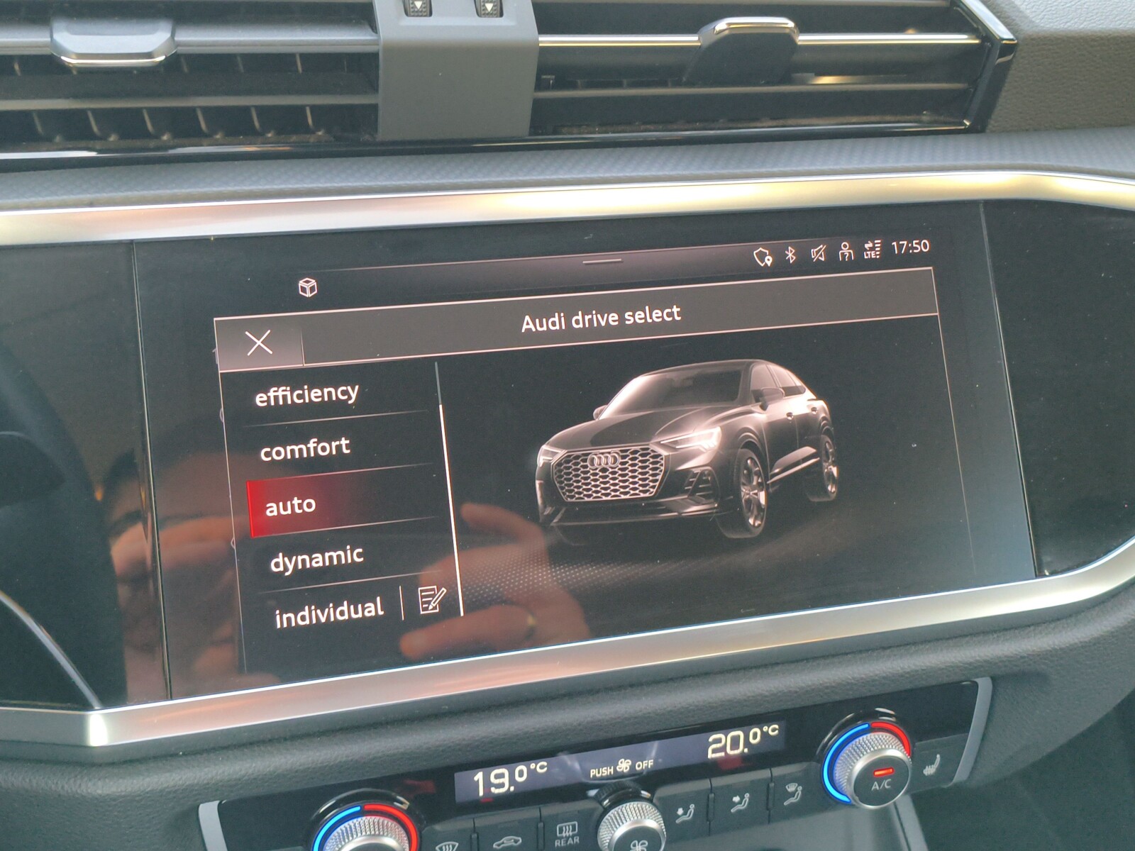 Audi Q3 Sportback - zdjęcie 30
