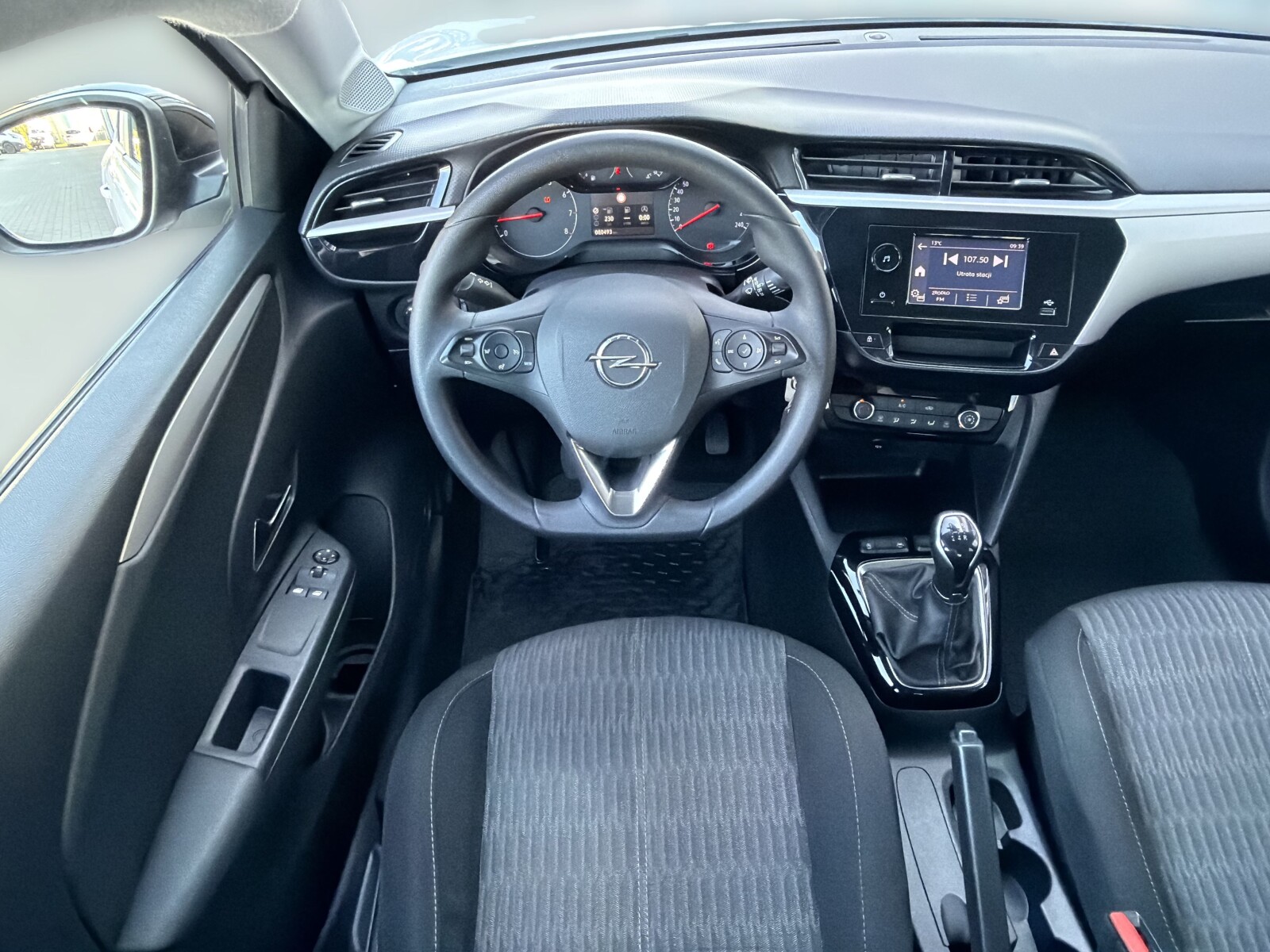 Opel Corsa - zdjęcie 18