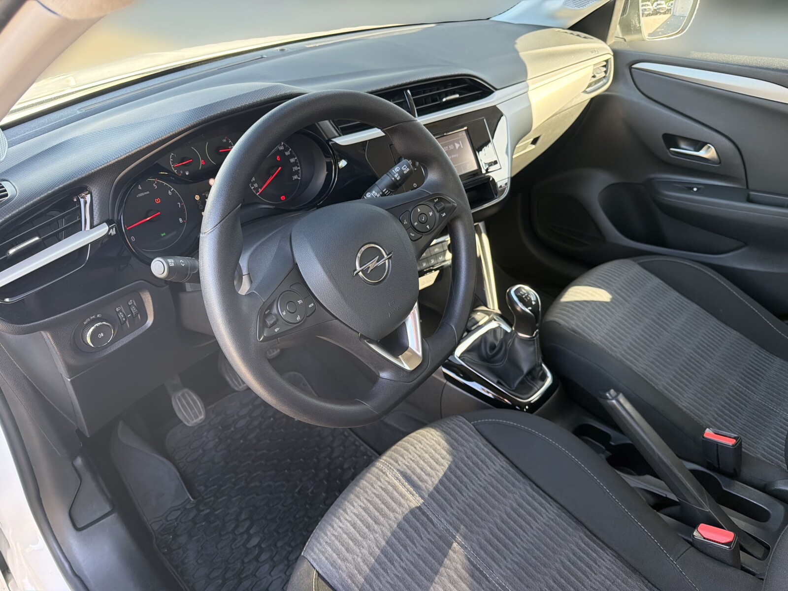 Opel Corsa - zdjęcie 9