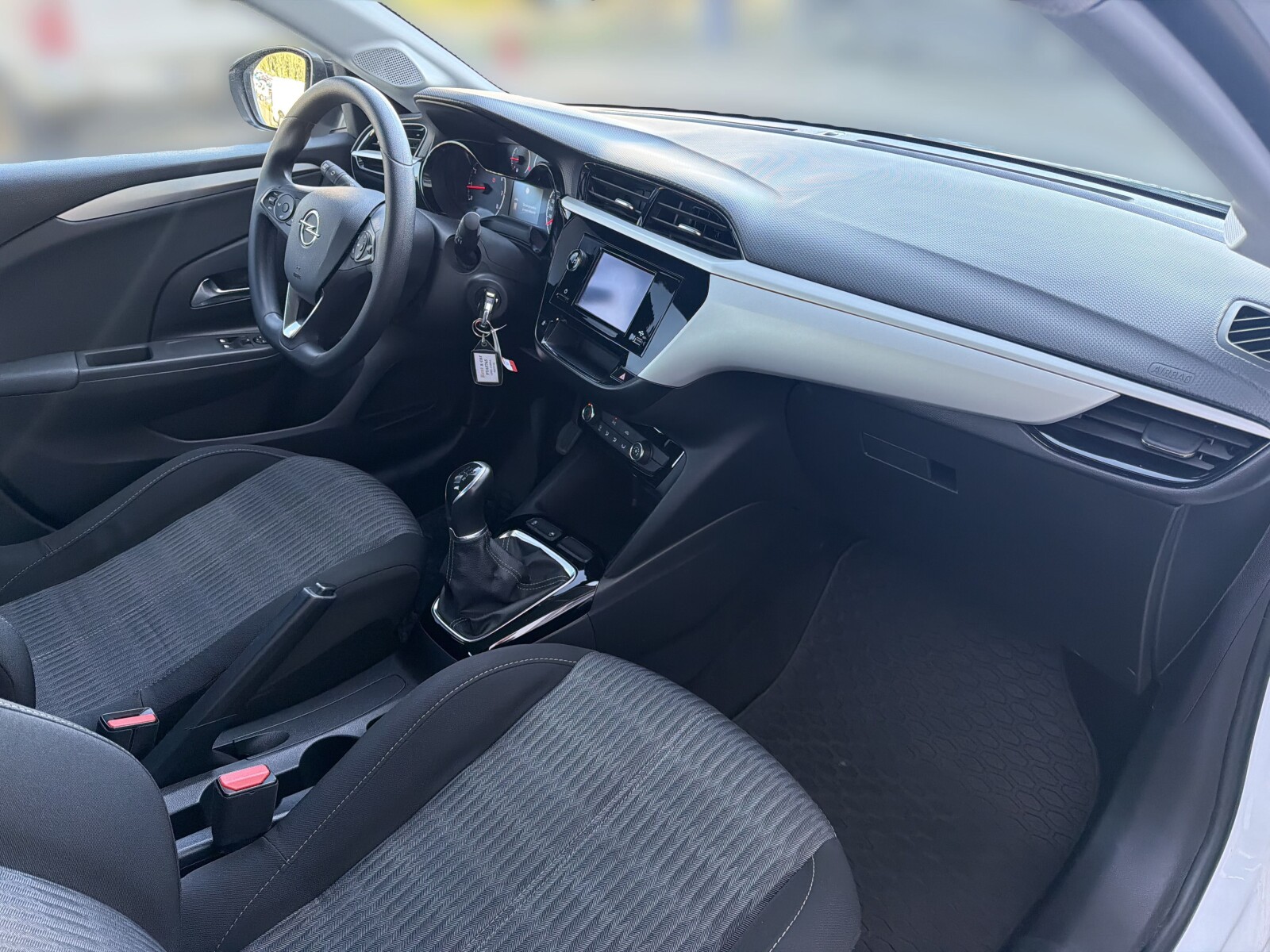 Opel Corsa - zdjęcie 16