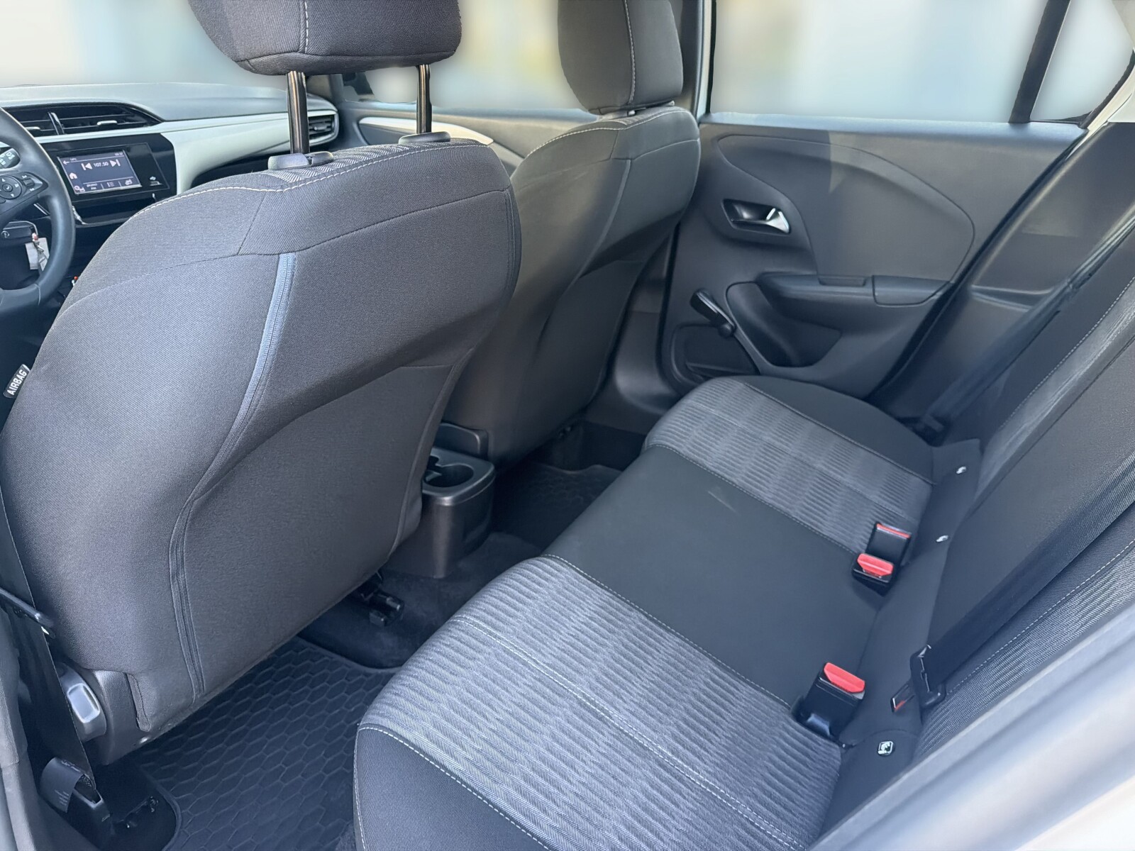 Opel Corsa - zdjęcie 12
