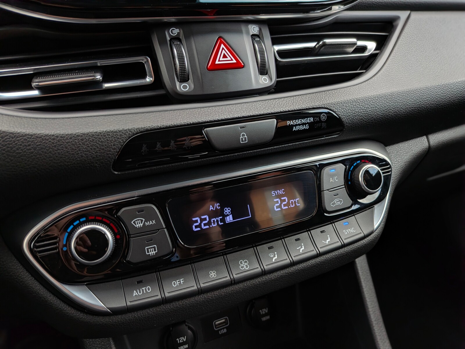 Hyundai i30 - zdjęcie 28