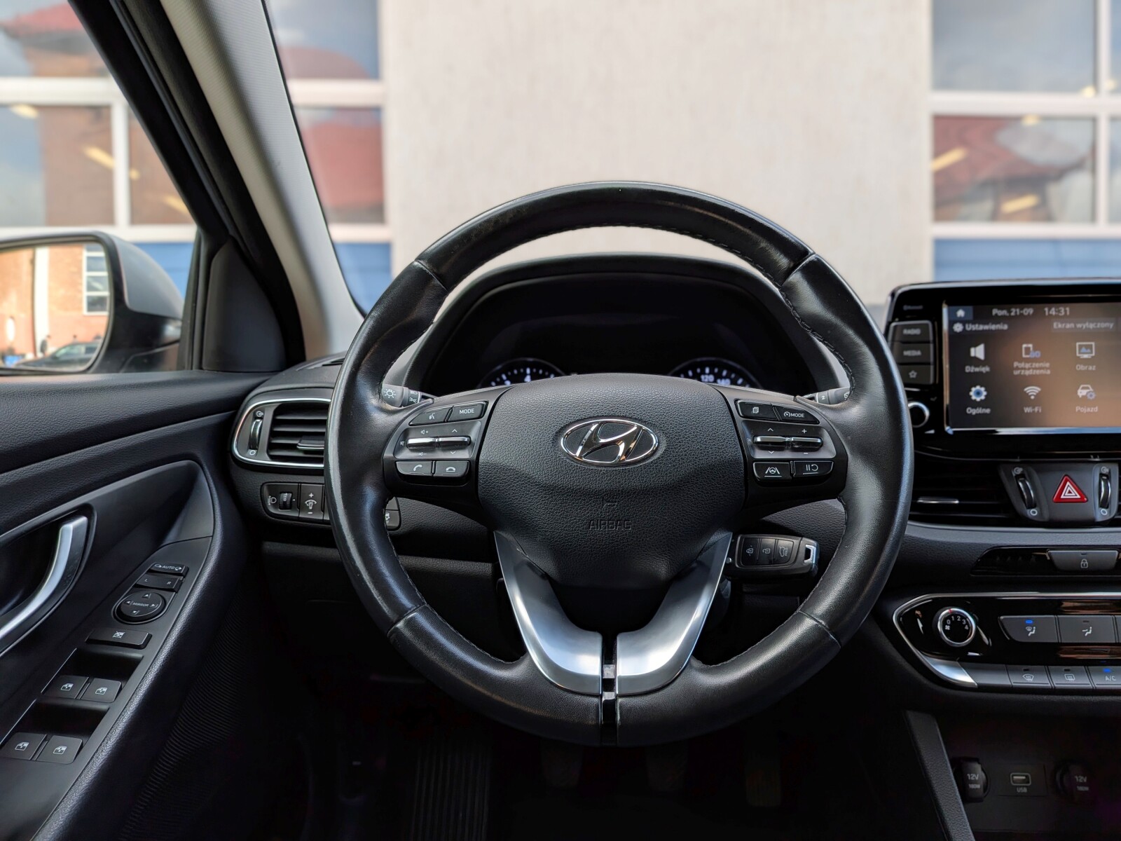 Hyundai i30 - zdjęcie 17
