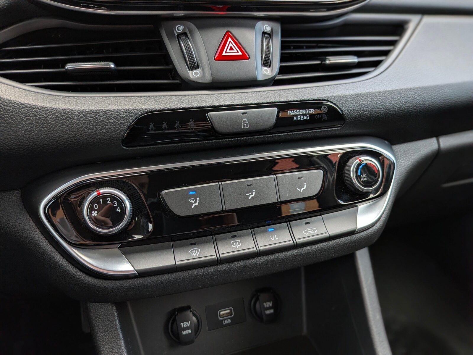 Hyundai i30 - zdjęcie 28