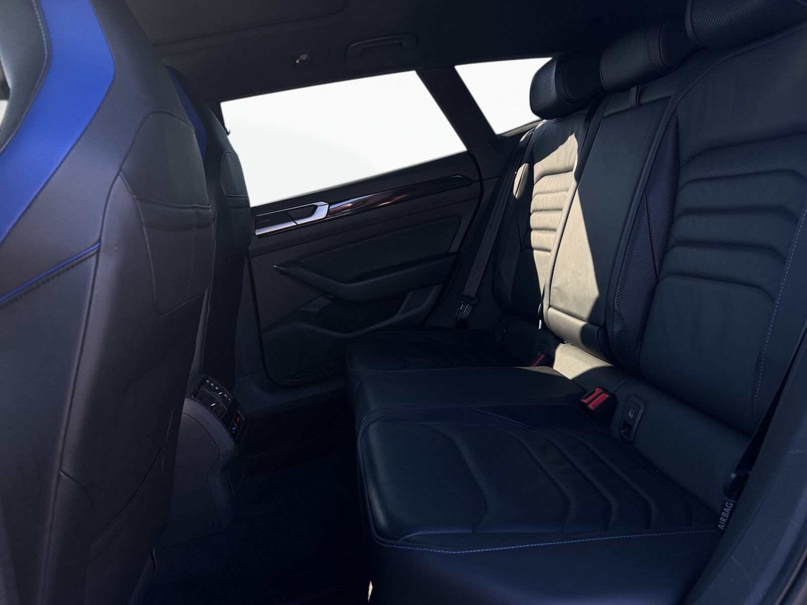 Volkswagen Arteon Shooting Brake - zdjęcie 28