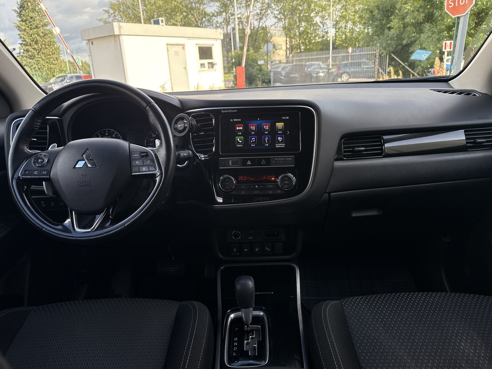 Mitsubishi Outlander - zdjęcie 13