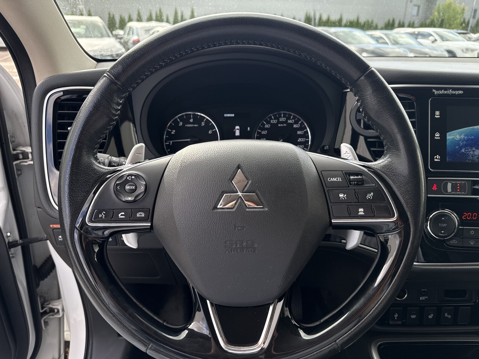 Mitsubishi Outlander - zdjęcie 14