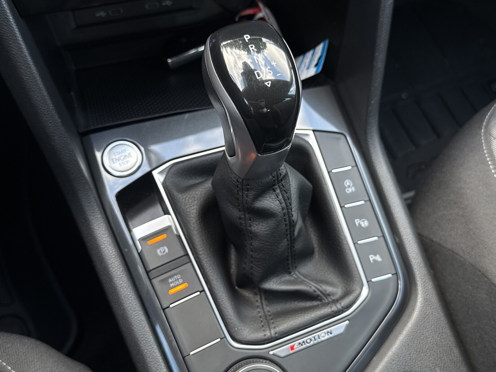 Volkswagen Tiguan - zdjęcie 18