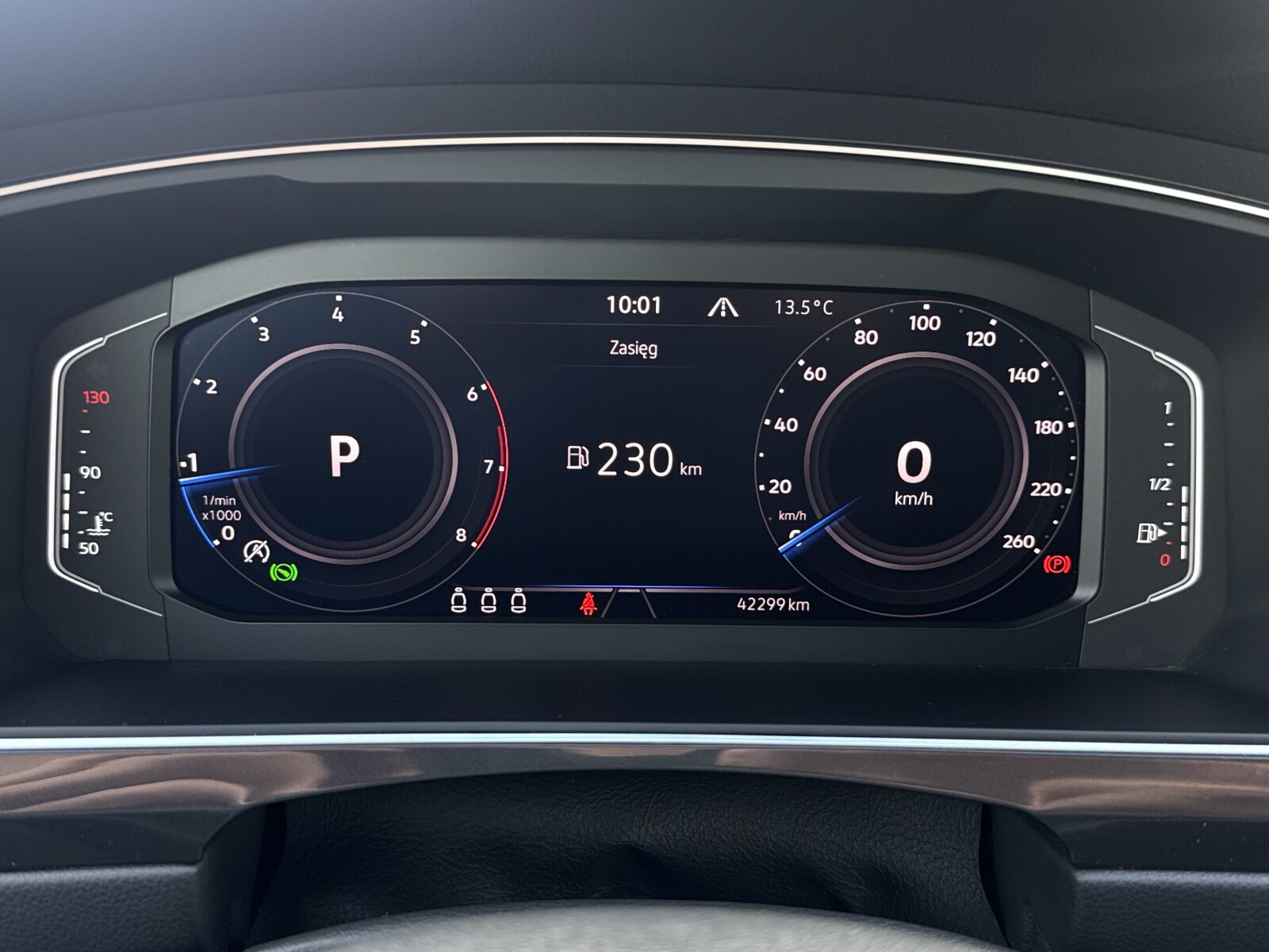 Volkswagen Tiguan - zdjęcie 17