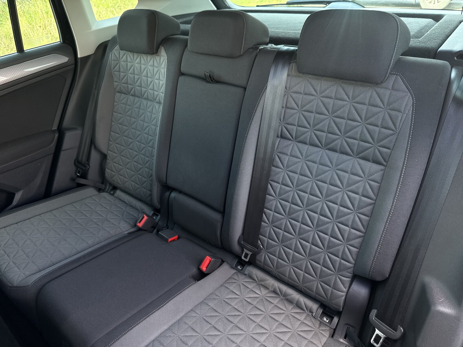 Volkswagen Tiguan - zdjęcie 30