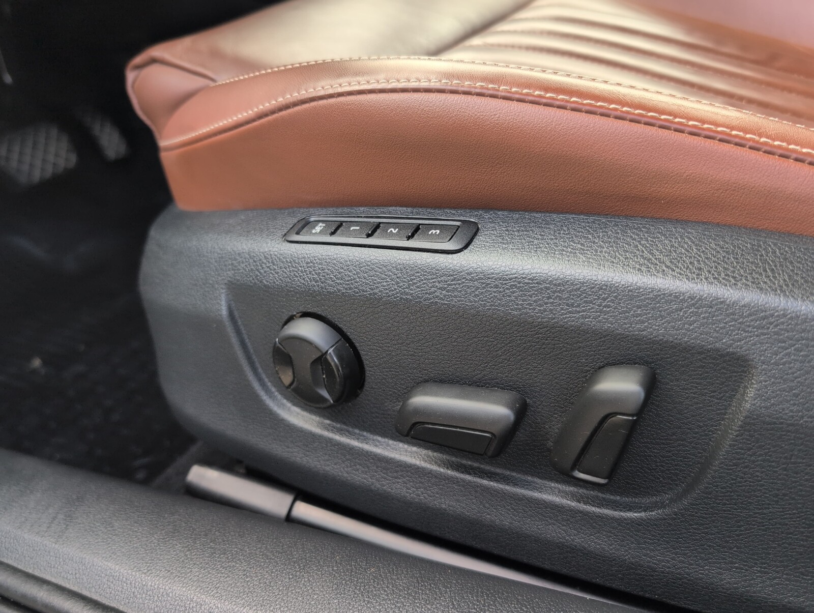 Škoda Superb Combi - zdjęcie 22