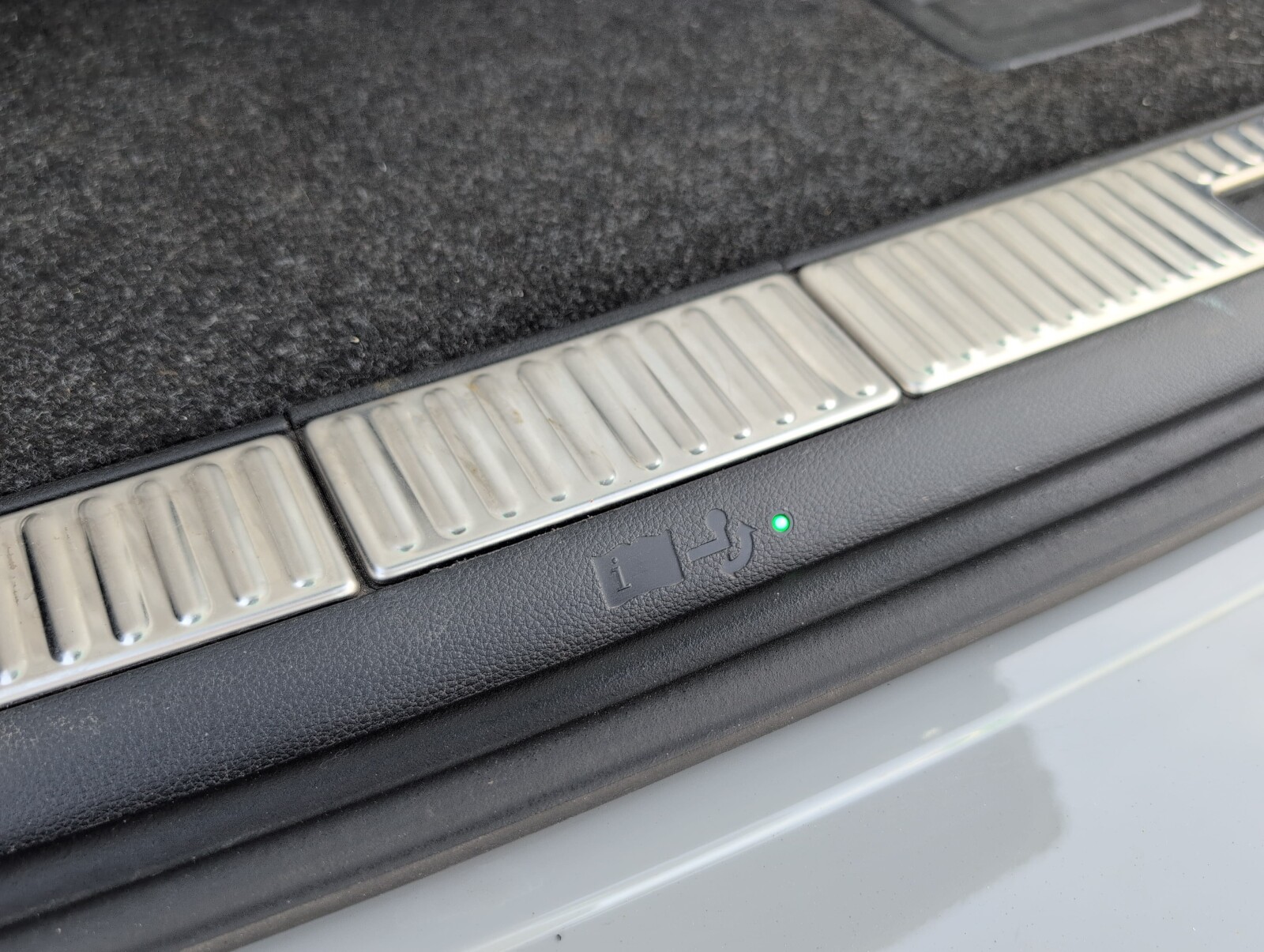 Škoda Superb Combi - zdjęcie 12