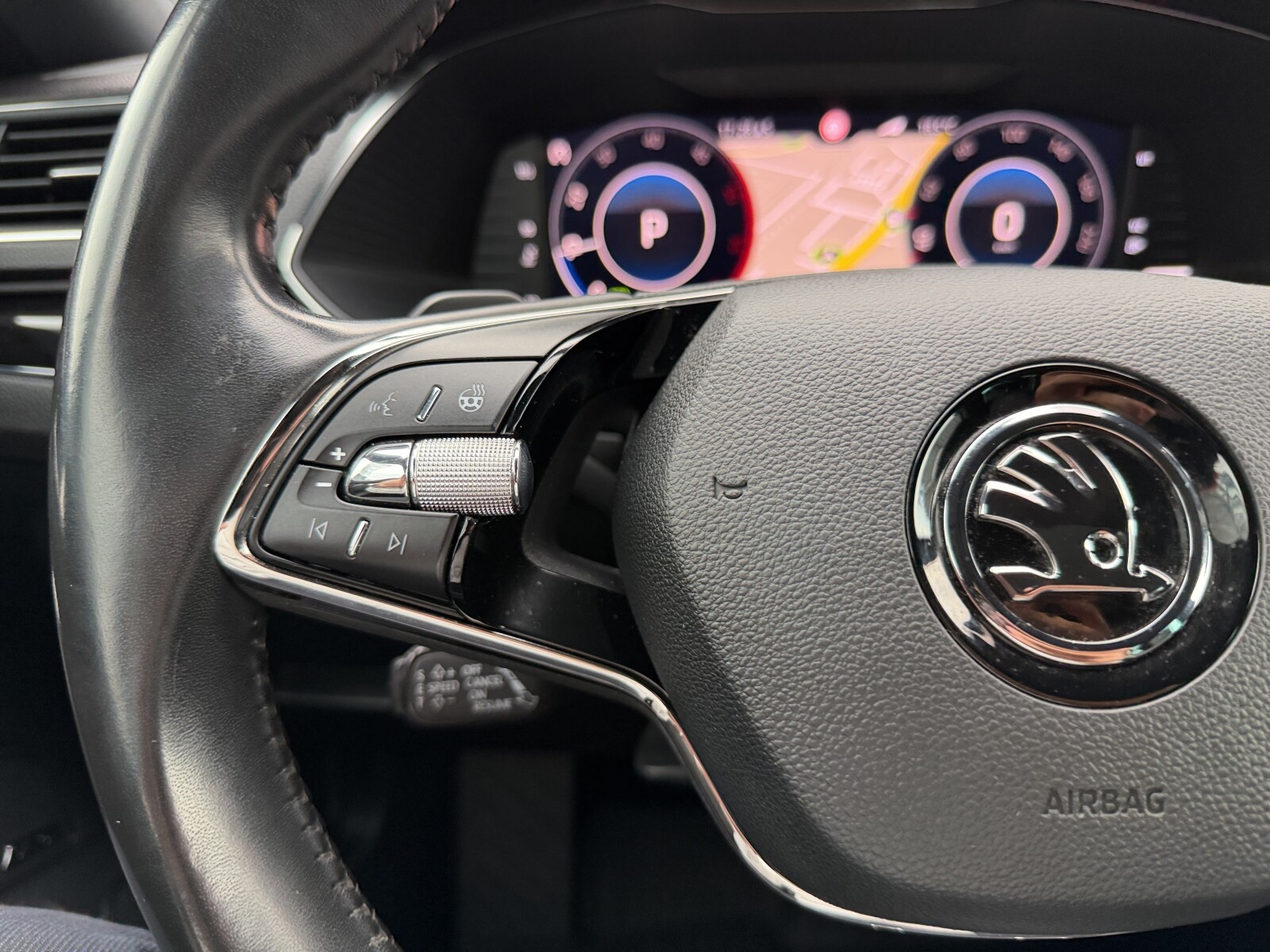 Škoda Superb Combi - zdjęcie 16