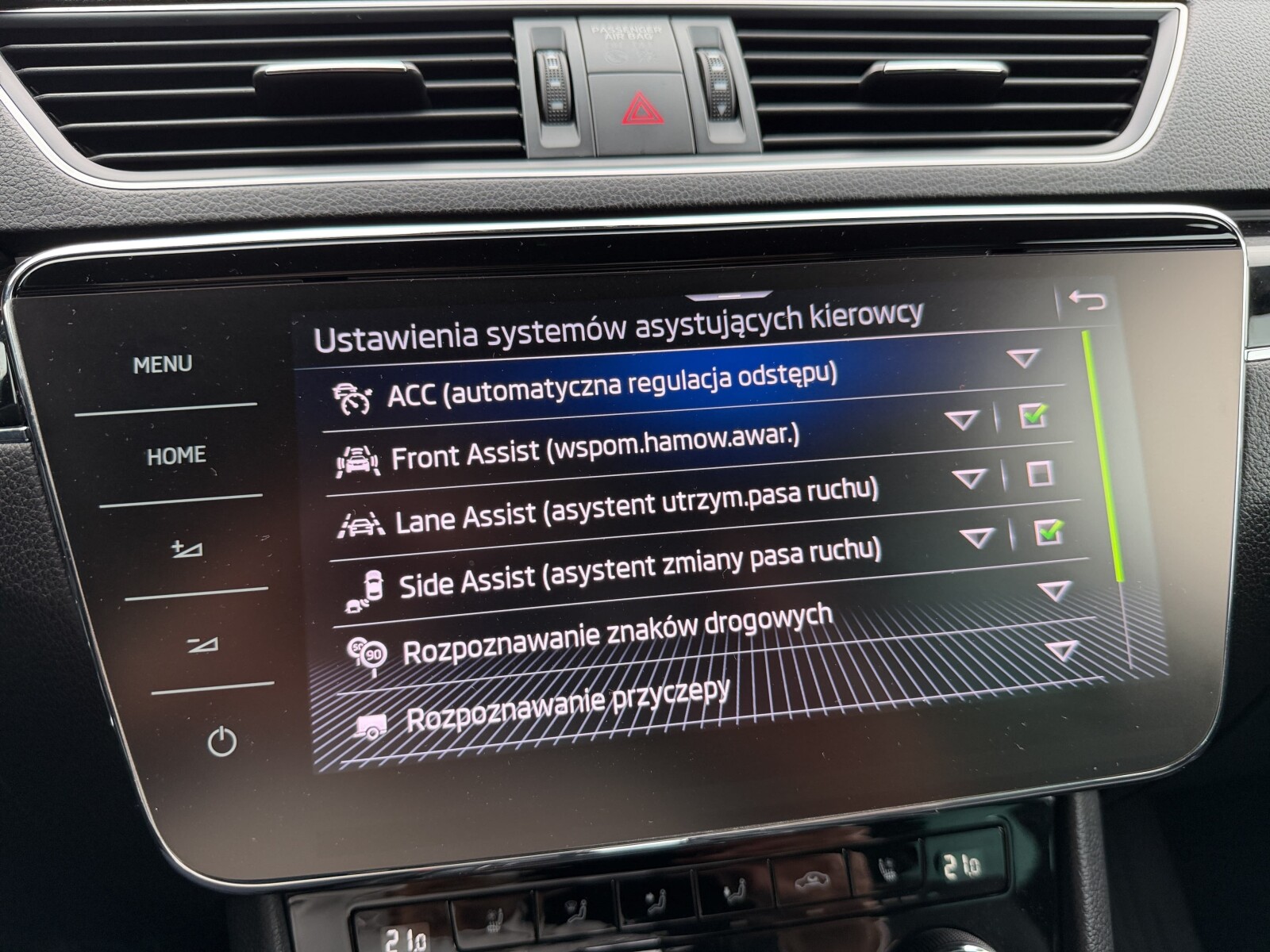 Škoda Superb Combi - zdjęcie 27