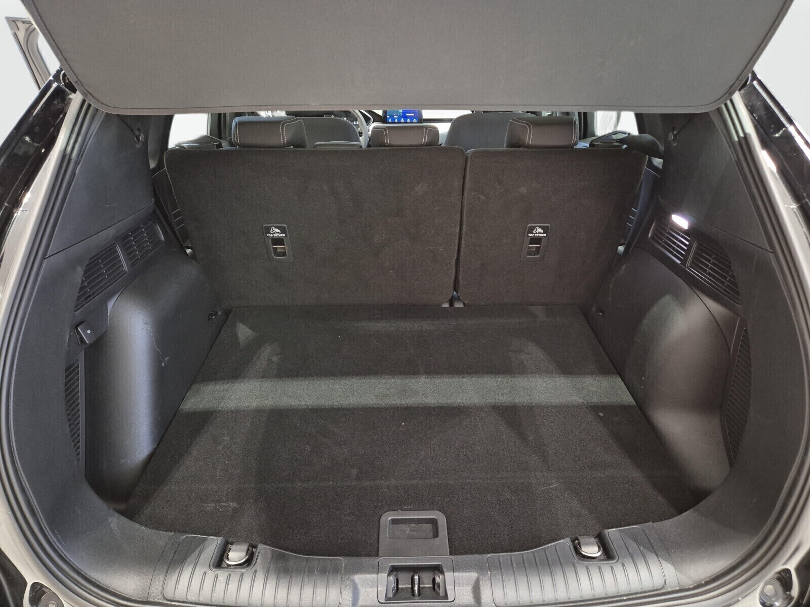 Ford Kuga - zdjęcie 26