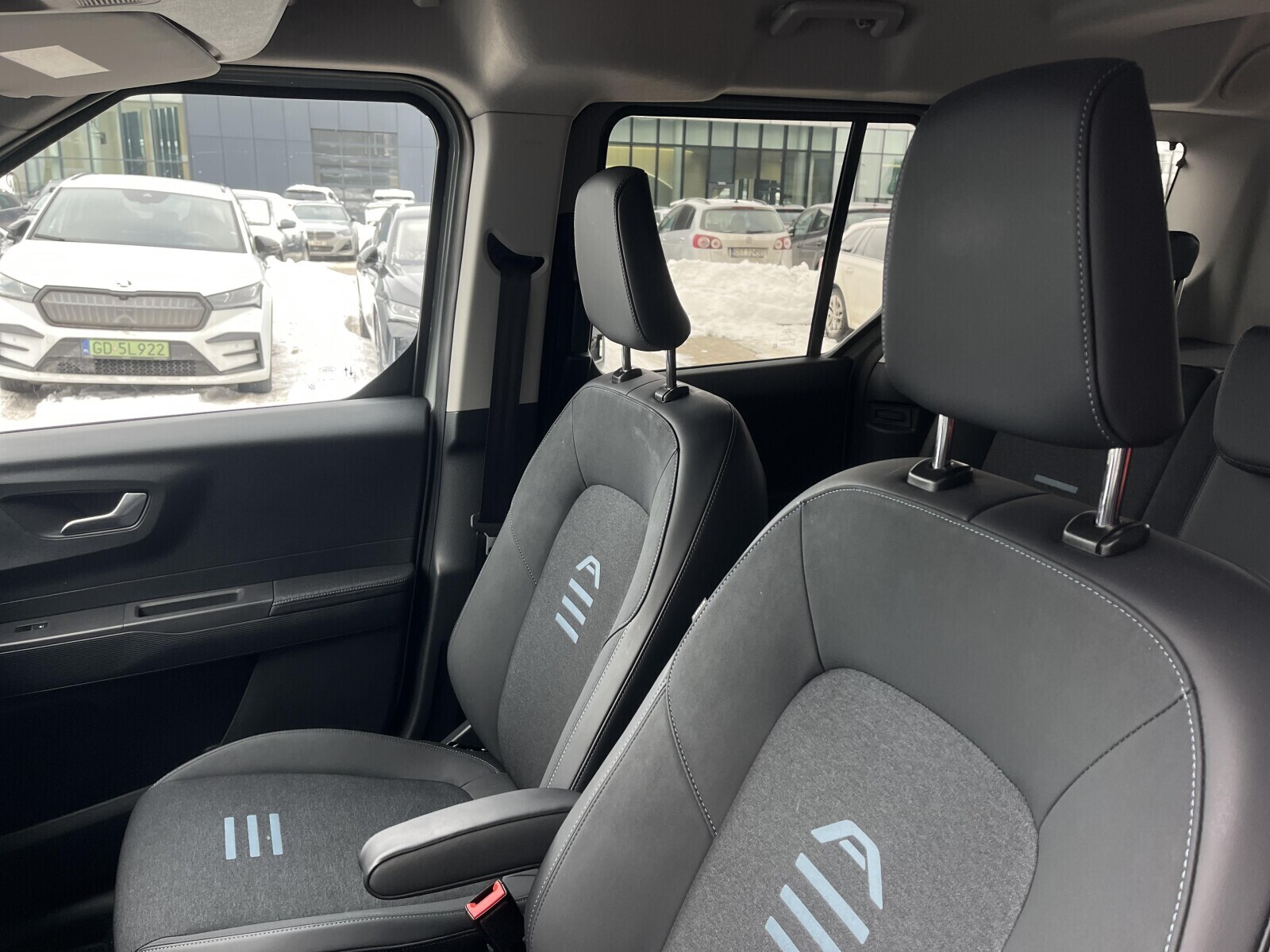Ford Tourneo Courier - zdjęcie 12
