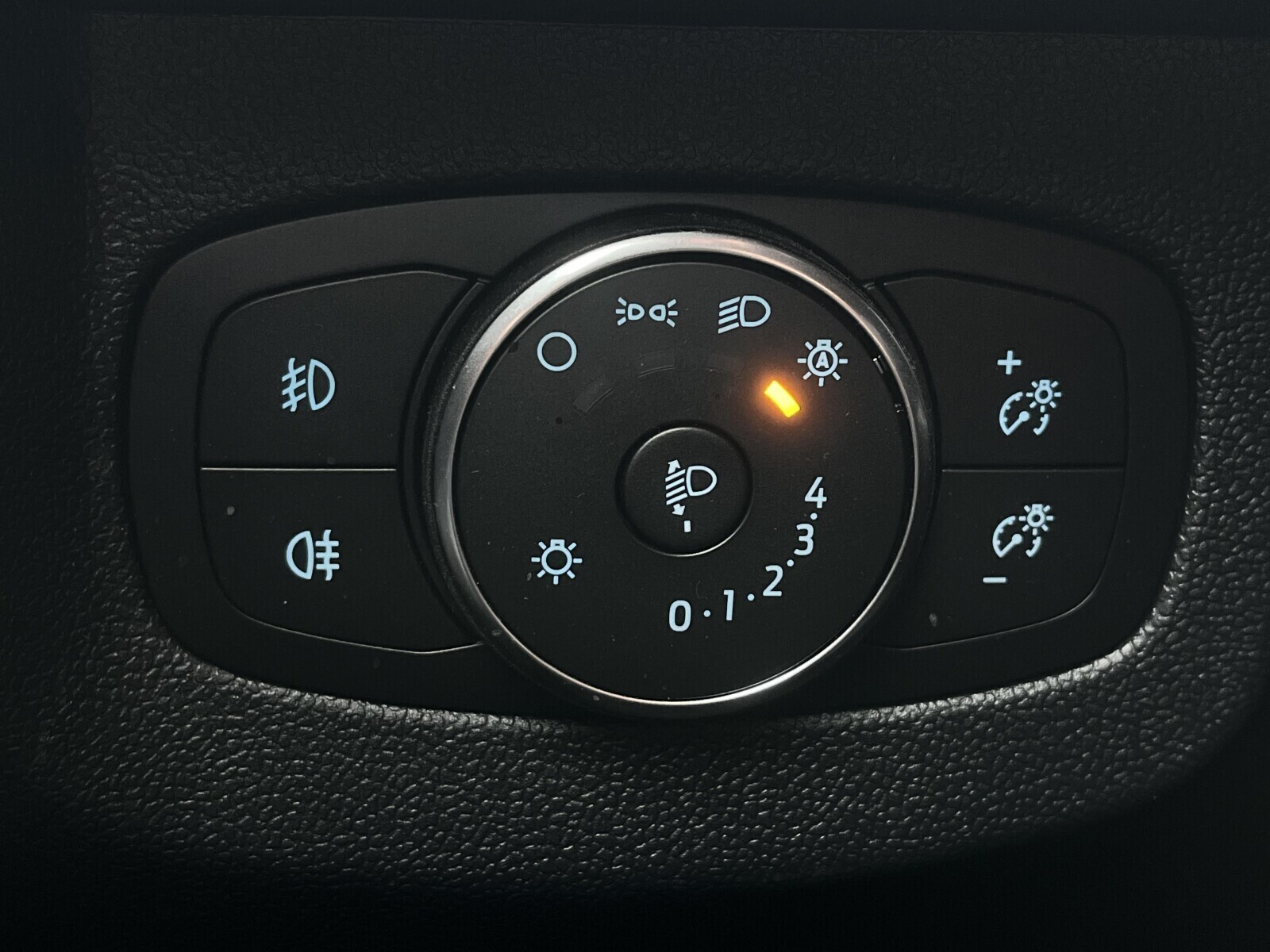 Ford Tourneo Courier - zdjęcie 16