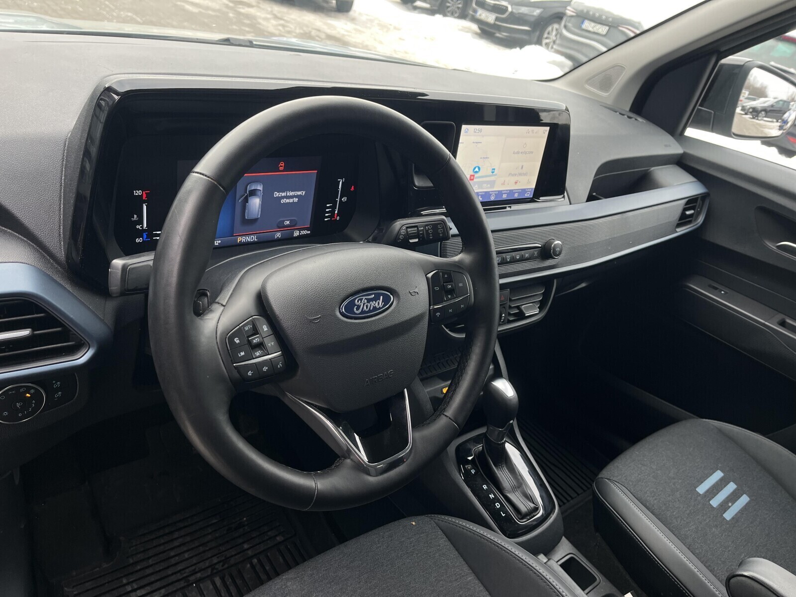 Ford Tourneo Courier - zdjęcie 9