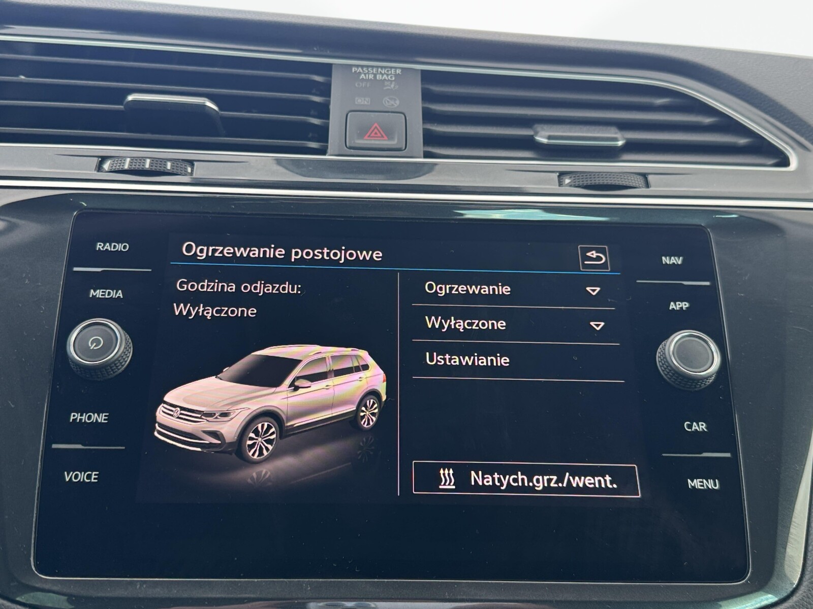 Volkswagen Tiguan - zdjęcie 20