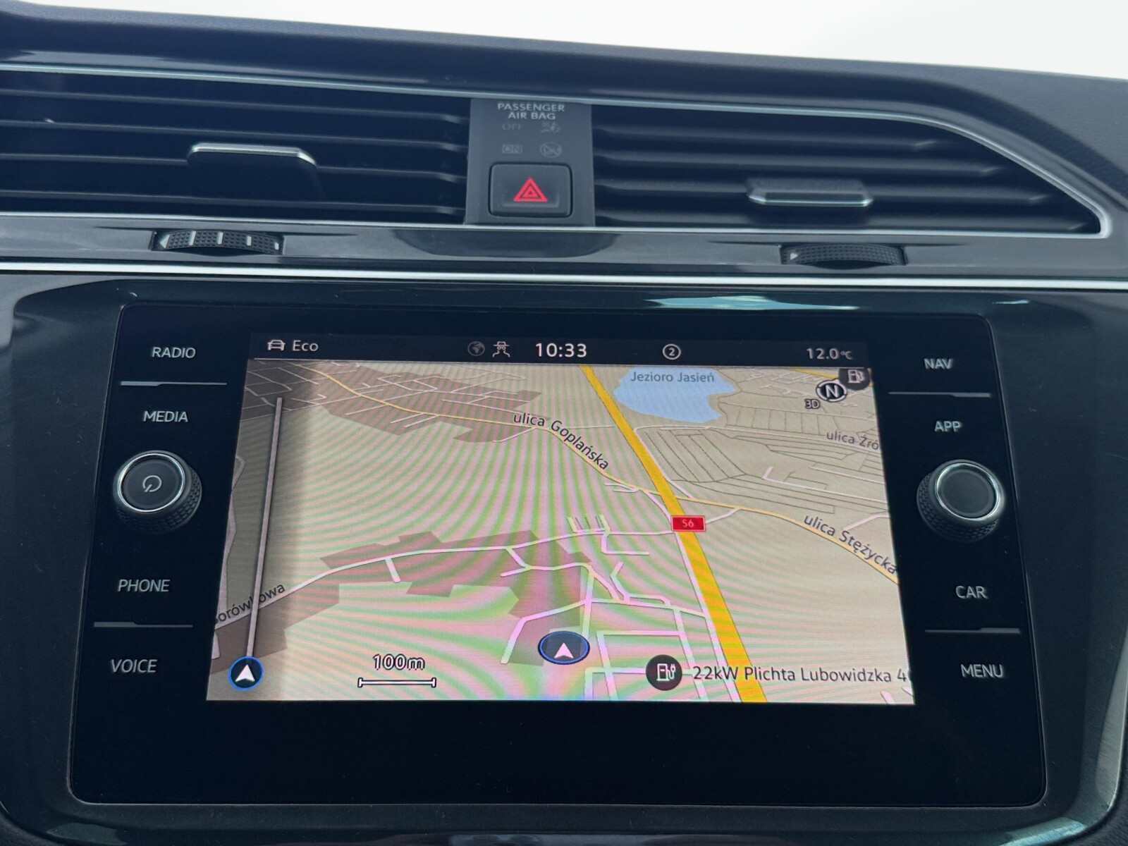 Volkswagen Tiguan - zdjęcie 17