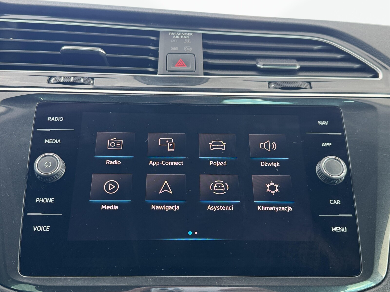 Volkswagen Tiguan - zdjęcie 15