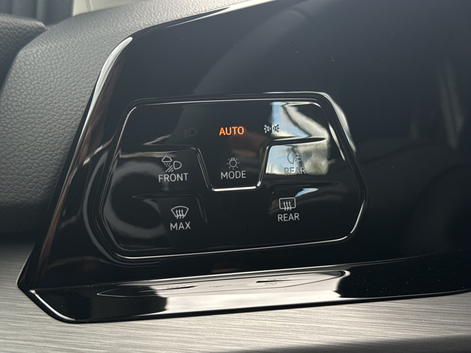 Volkswagen Golf - zdjęcie 10