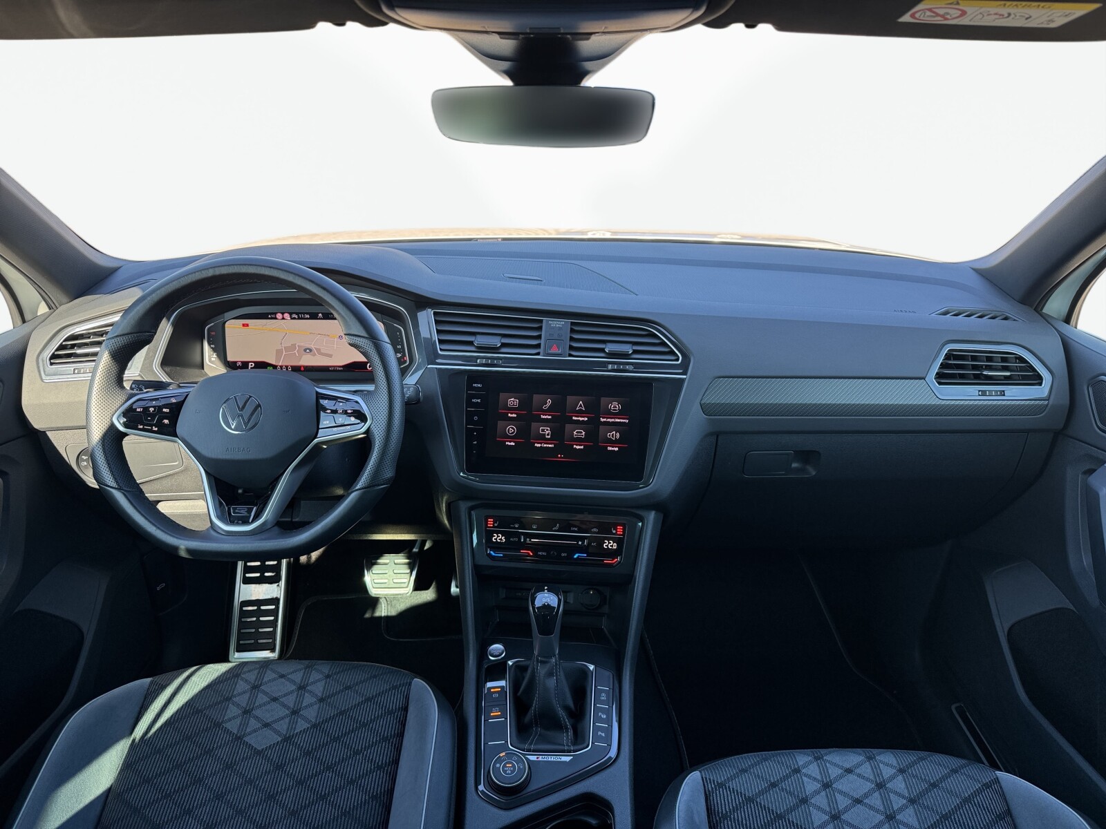 Volkswagen Tiguan - zdjęcie 10