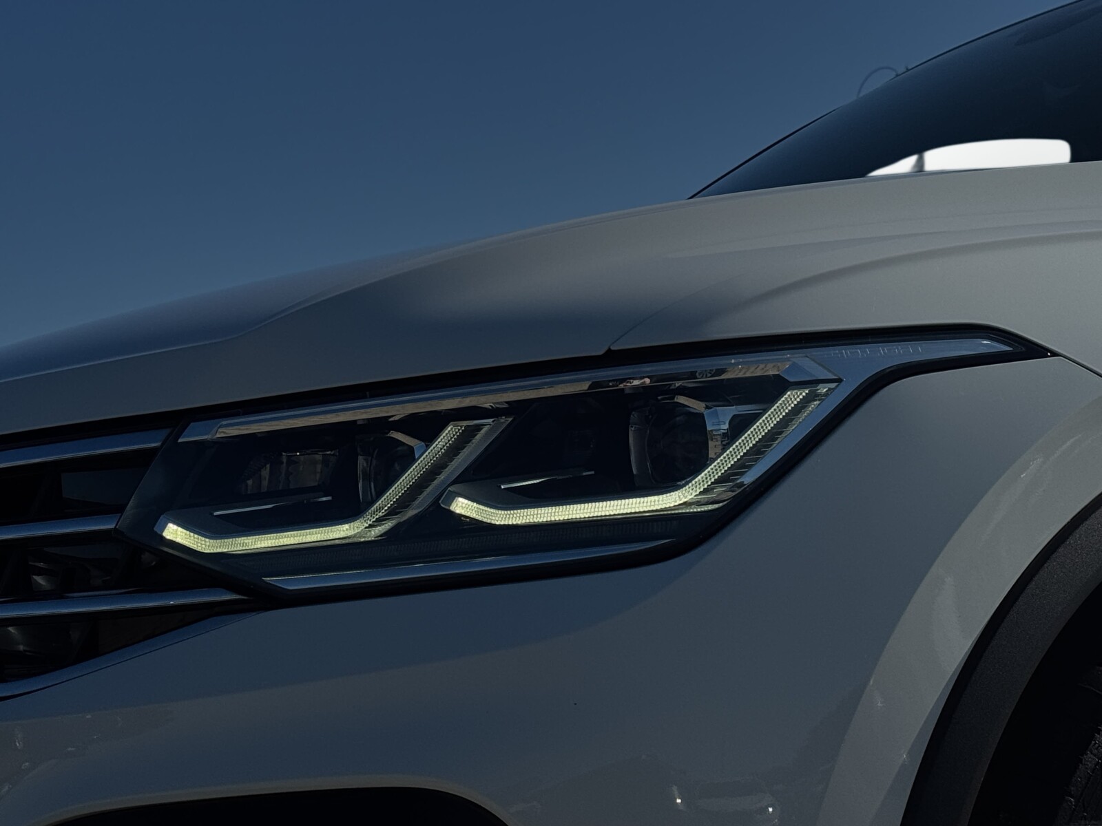 Volkswagen Tiguan - zdjęcie 33